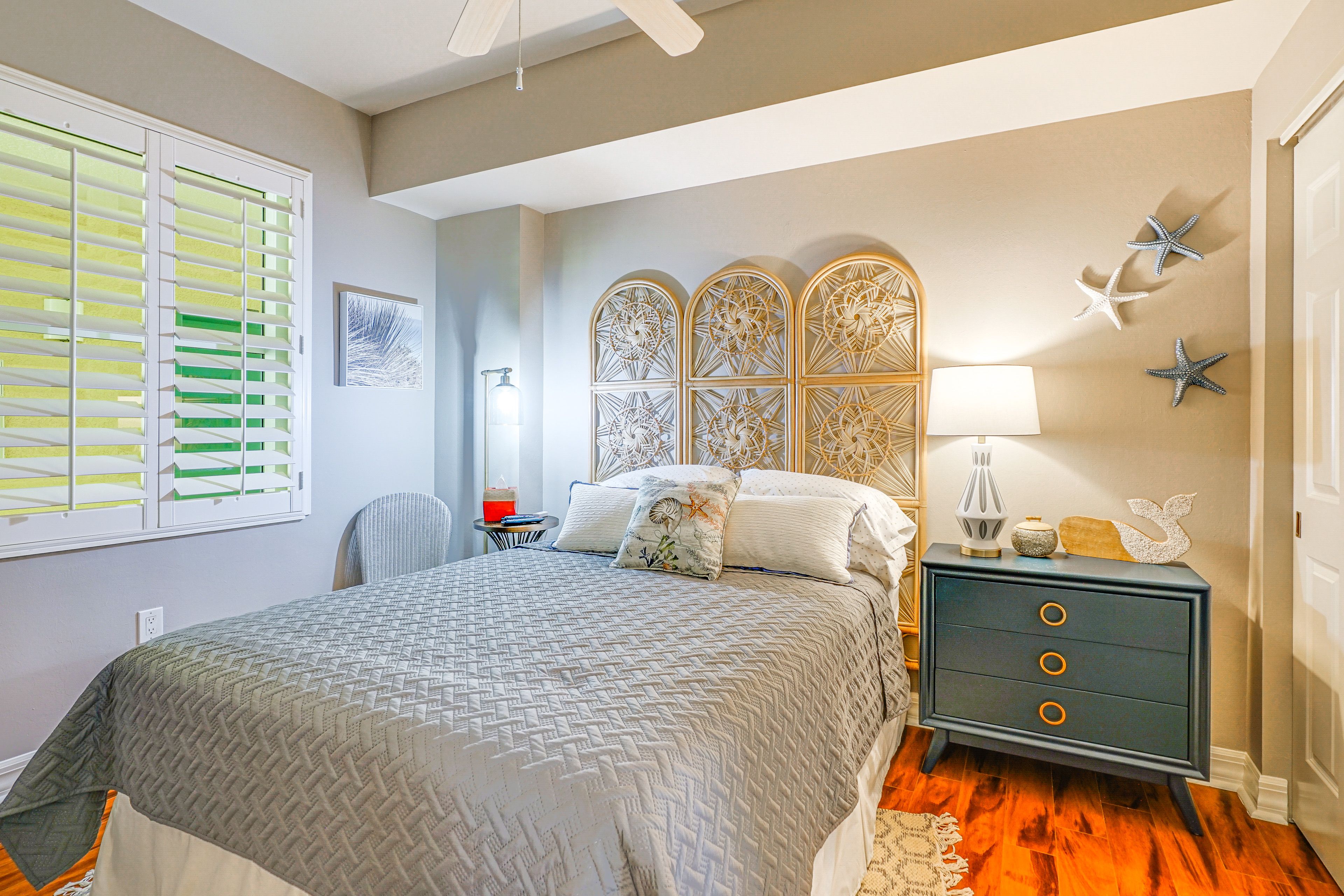 Bedroom 2 | Queen Bed | Flat-Screen TV w/ Cable