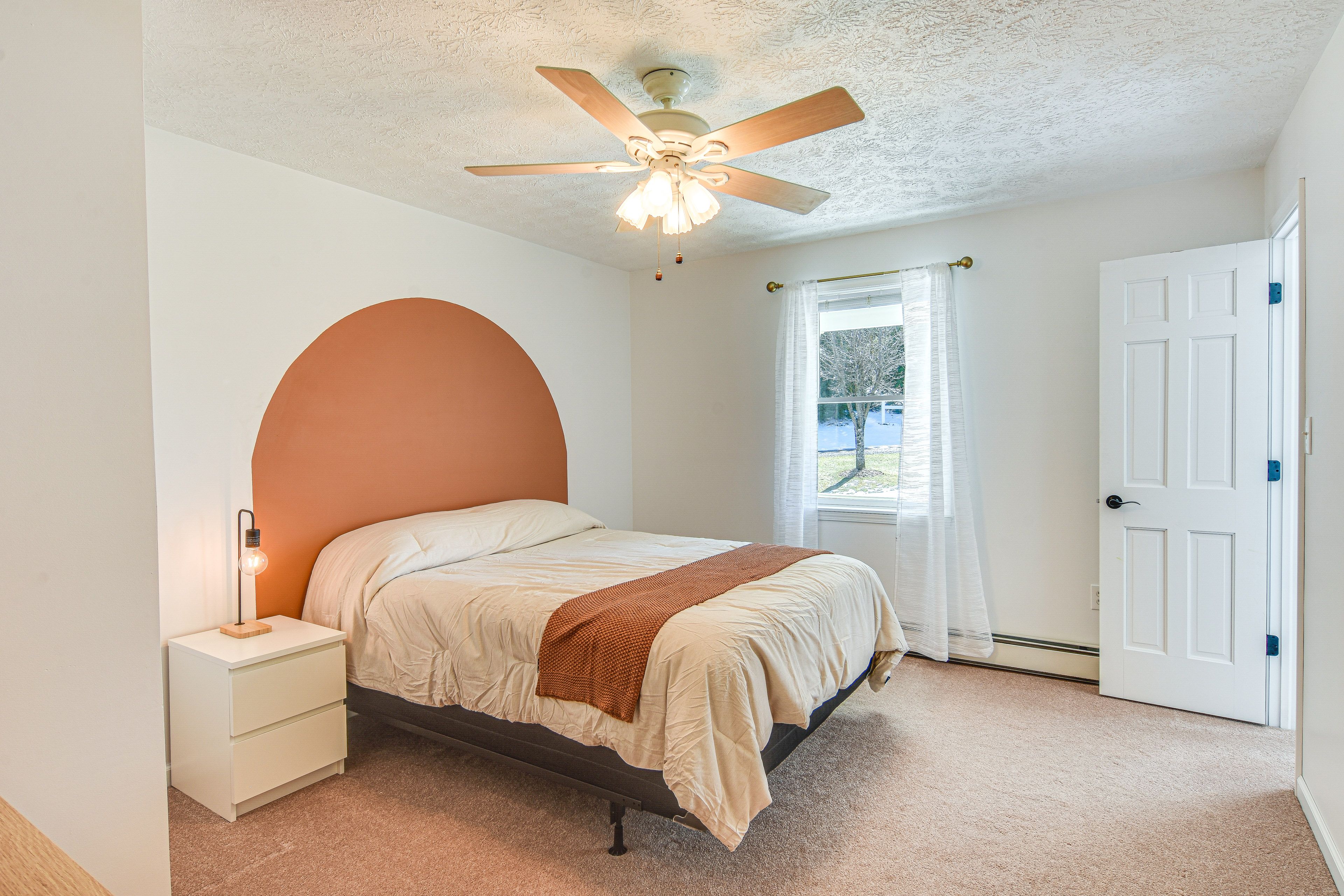 Bedroom 2 | Queen Bed | 1st Floor | Walk-In Closet
