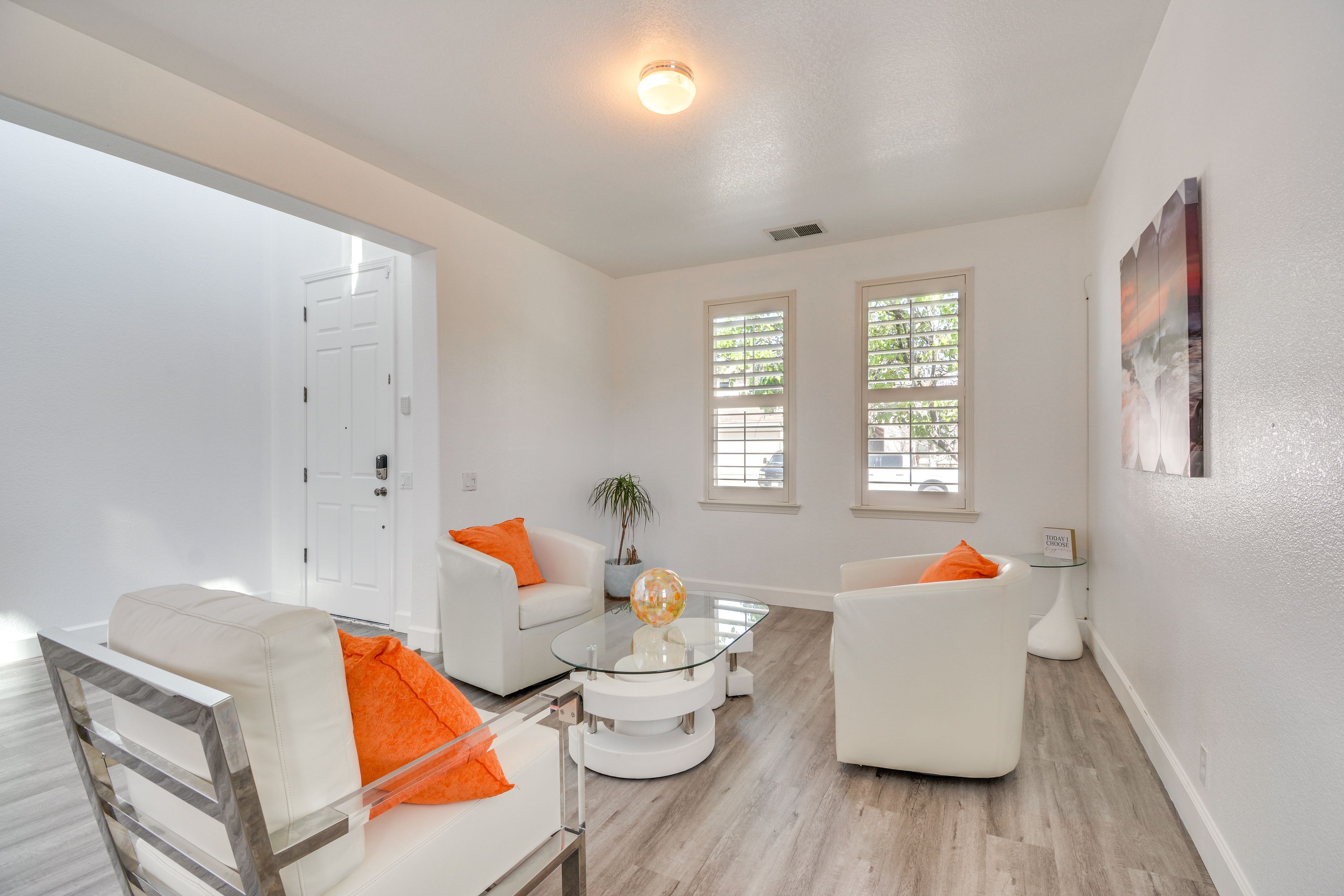 Front Room | 1st Floor