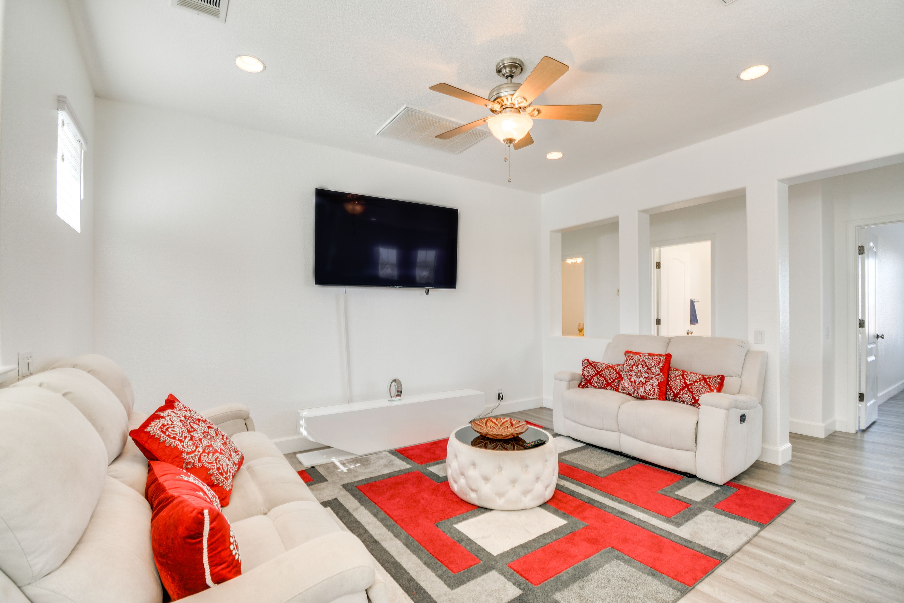 Loft | 2nd Floor | Smart TV