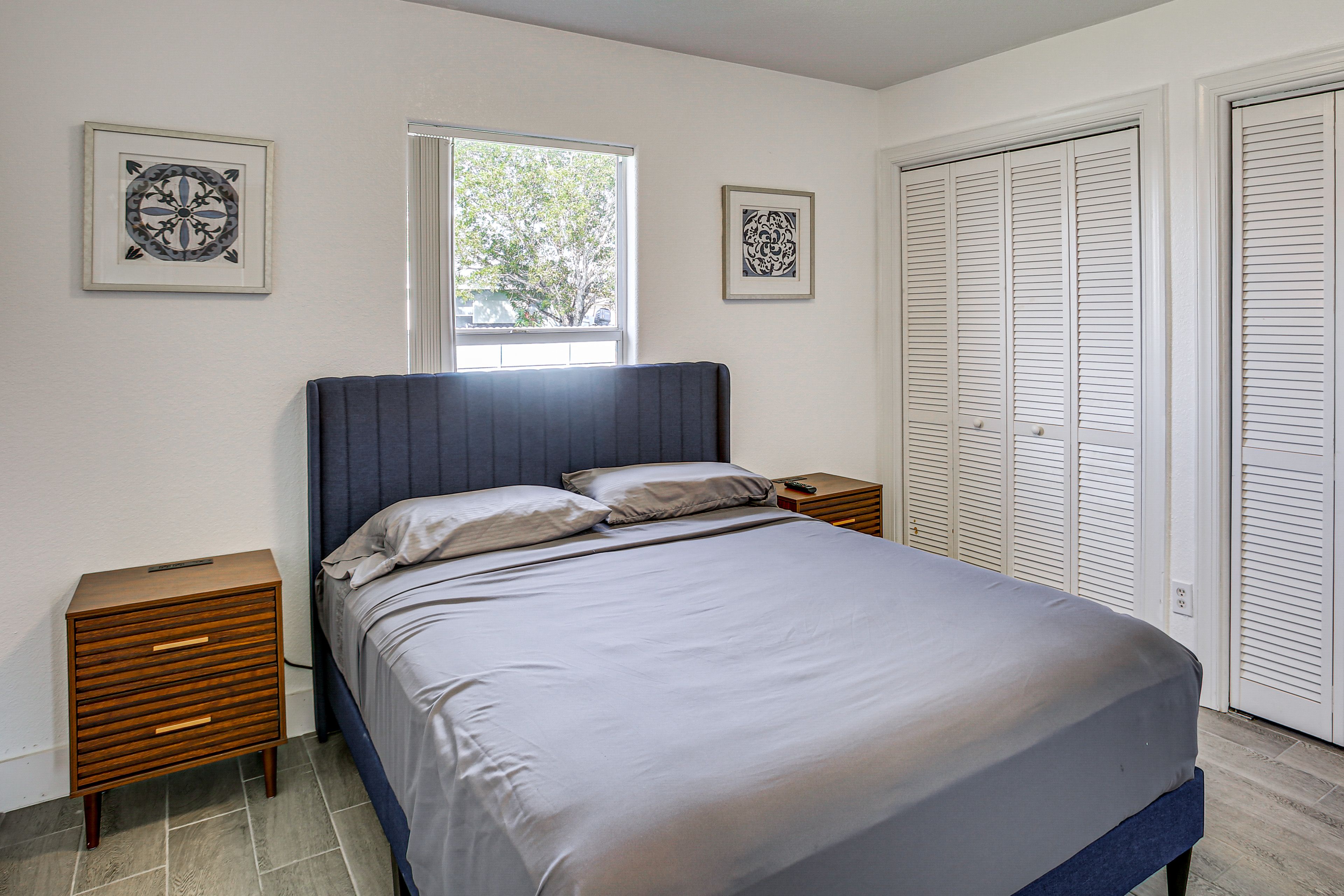 Bedroom 2 | Queen Bed