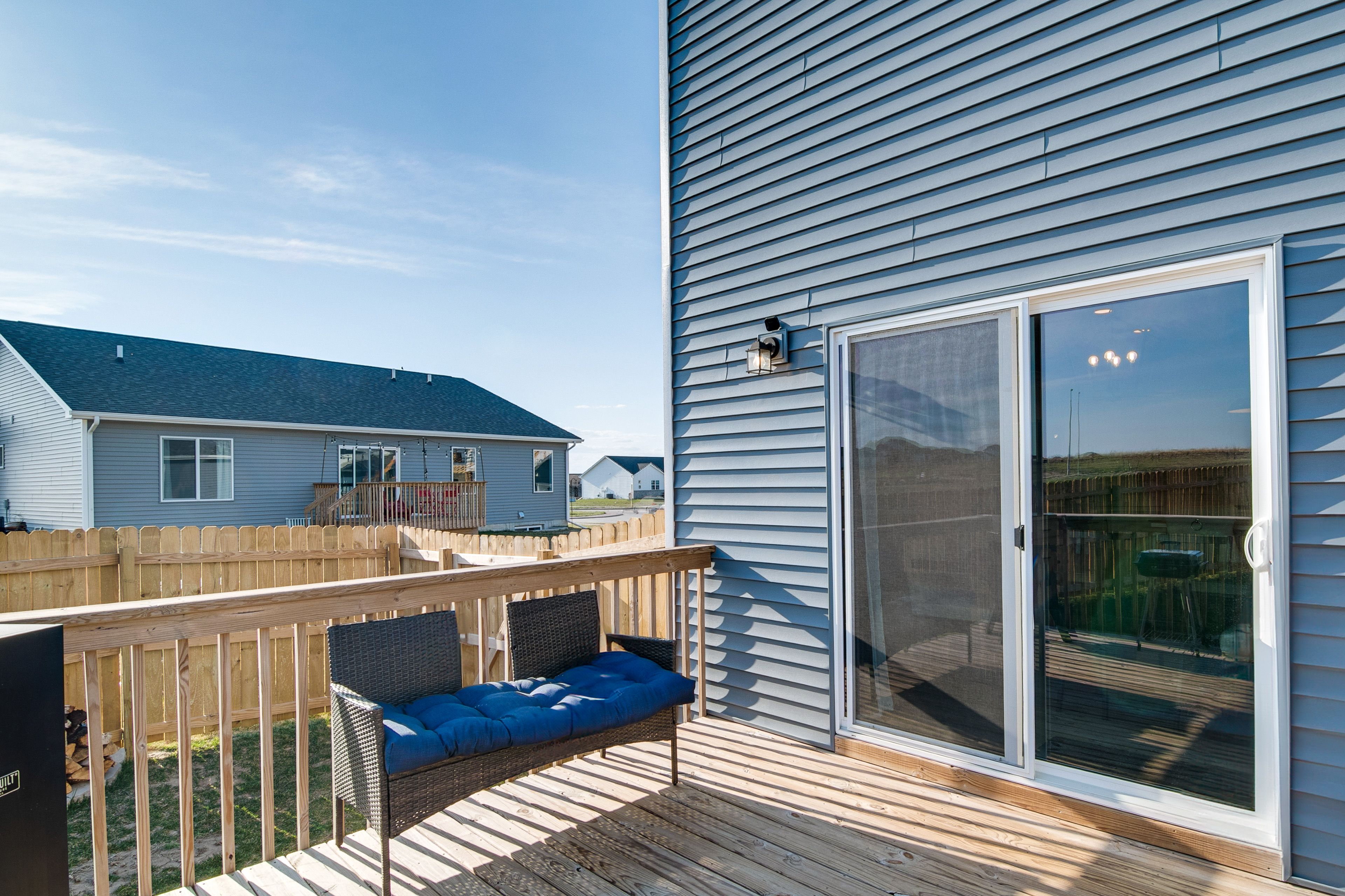 Deck | Charcoal Grill