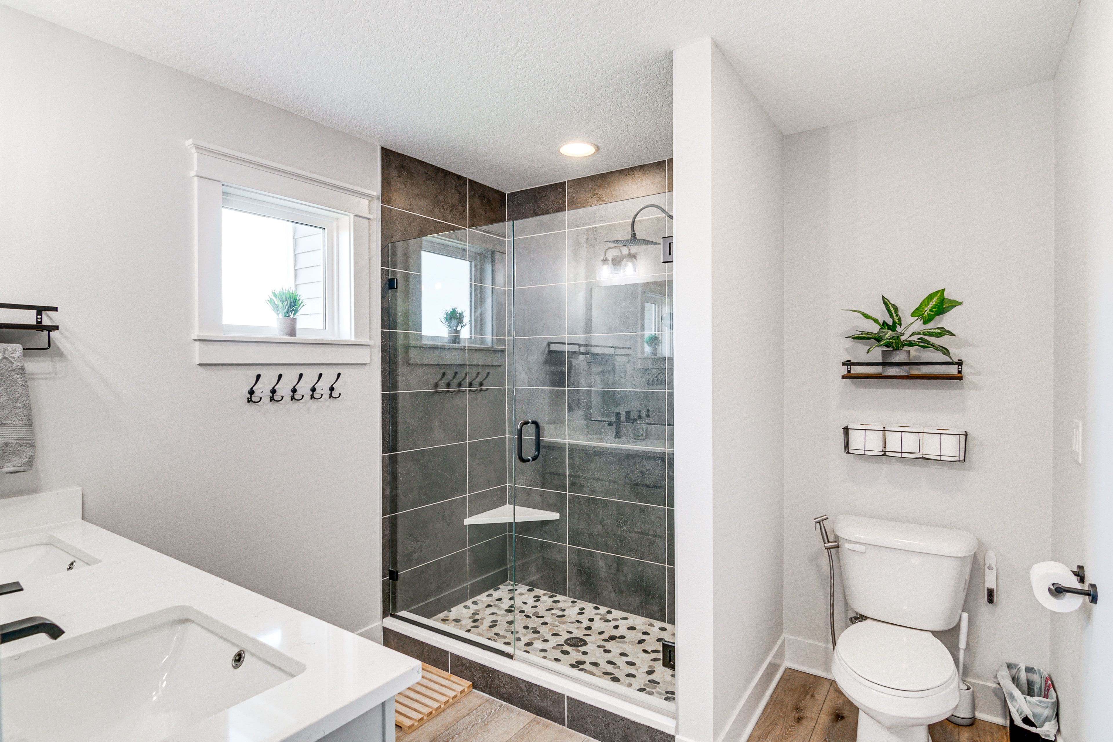 Full Bath | Towels | Upper Level