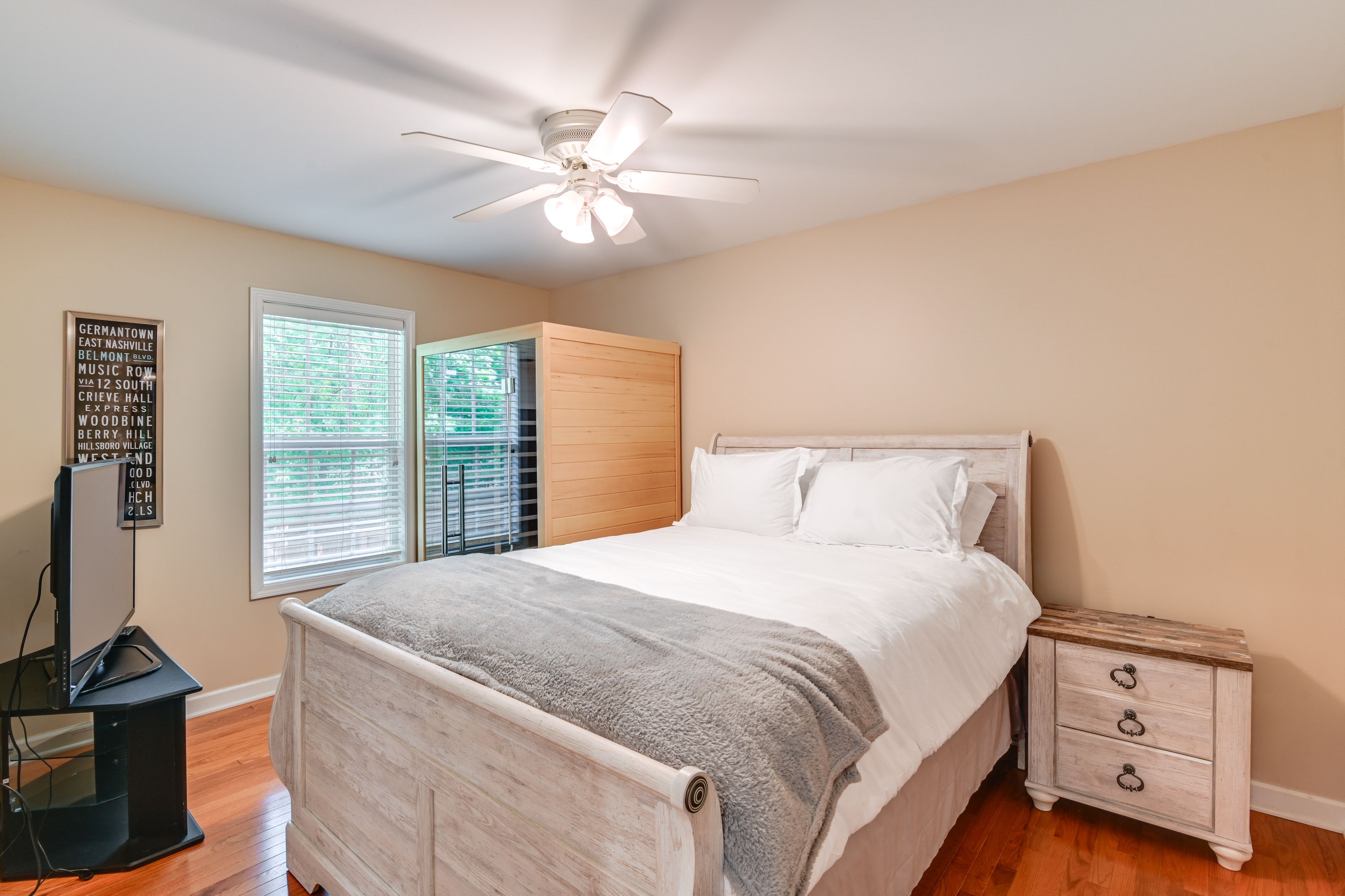 Bedroom 2 | Queen Bed | Infrared Sauna