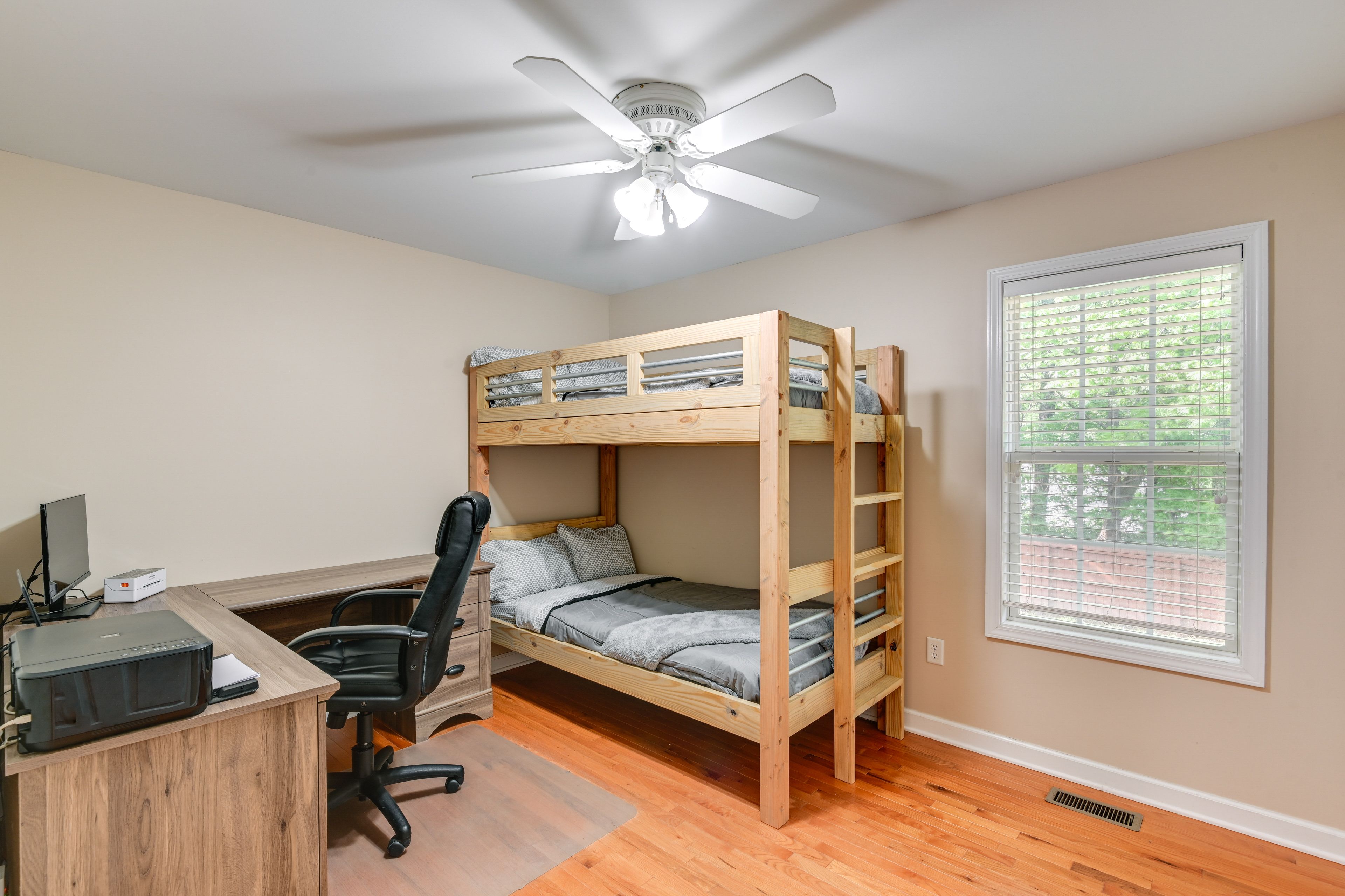 Bedroom 3 | Twin Bunk Bed | Laptop-Friendly Workspace