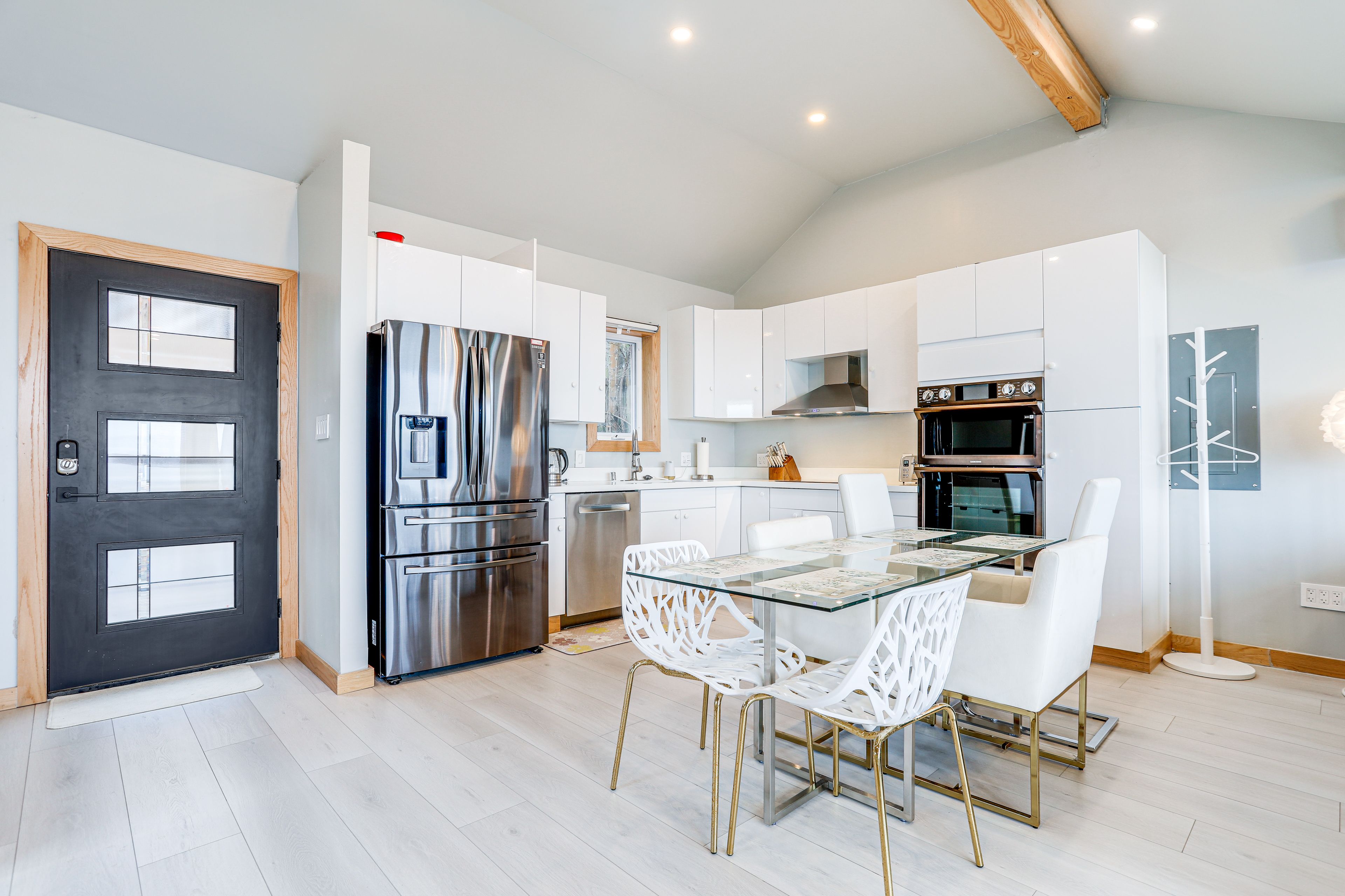 Kitchen | Cooking Basics Supplied | Main Floor