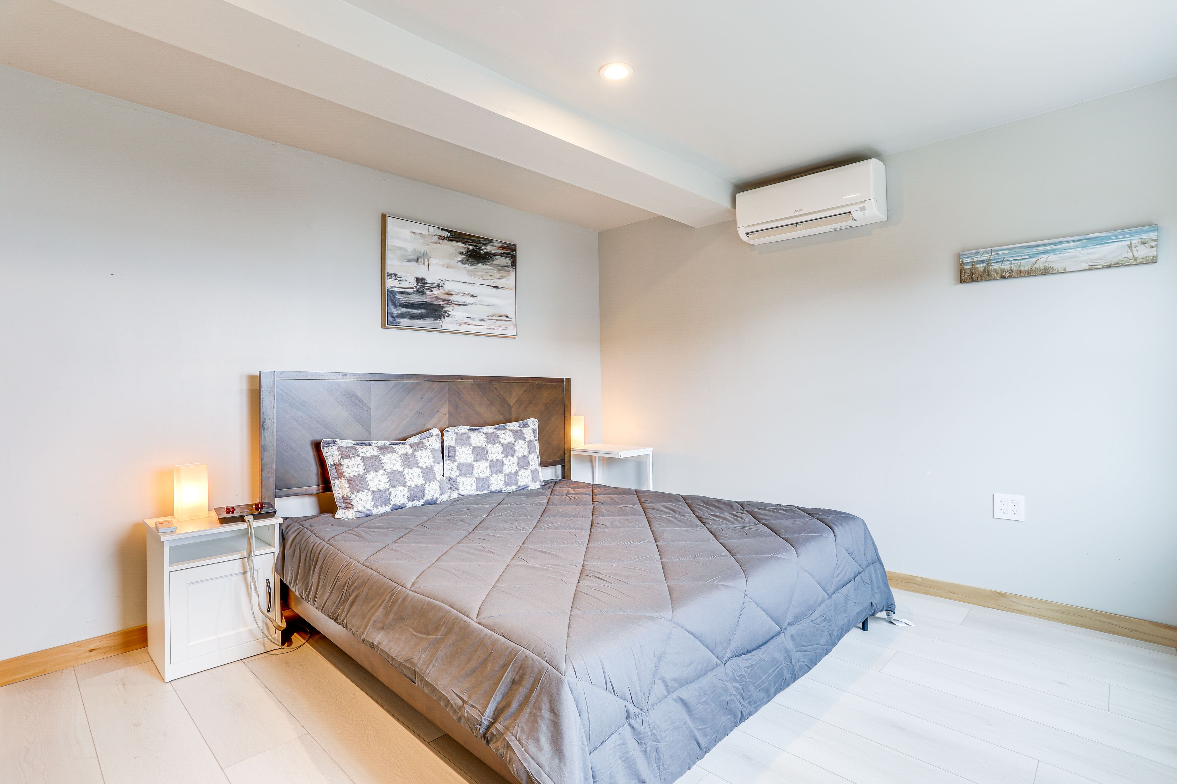 Bedroom 1 | King Bed | Ground Floor