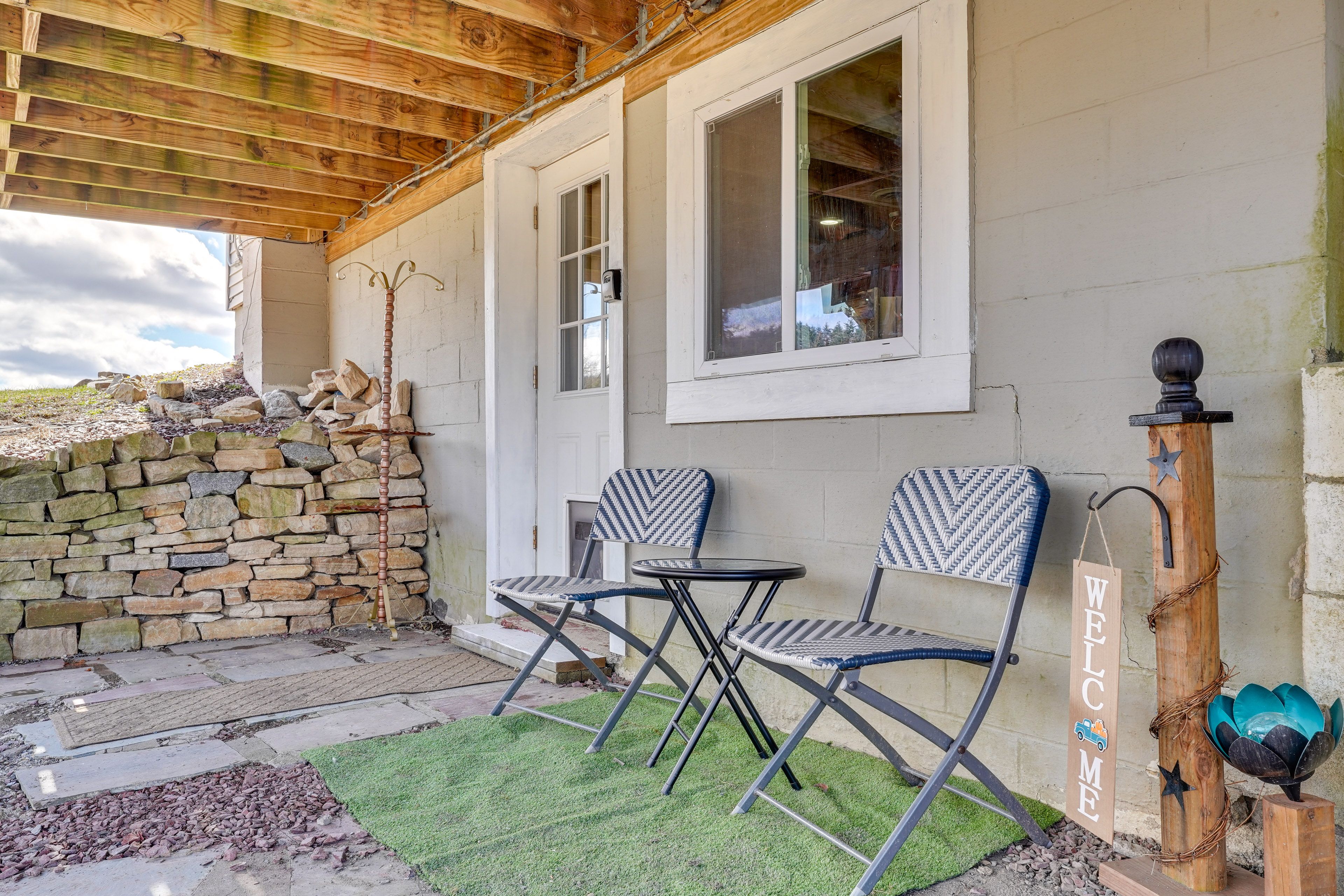 Outdoor Seating