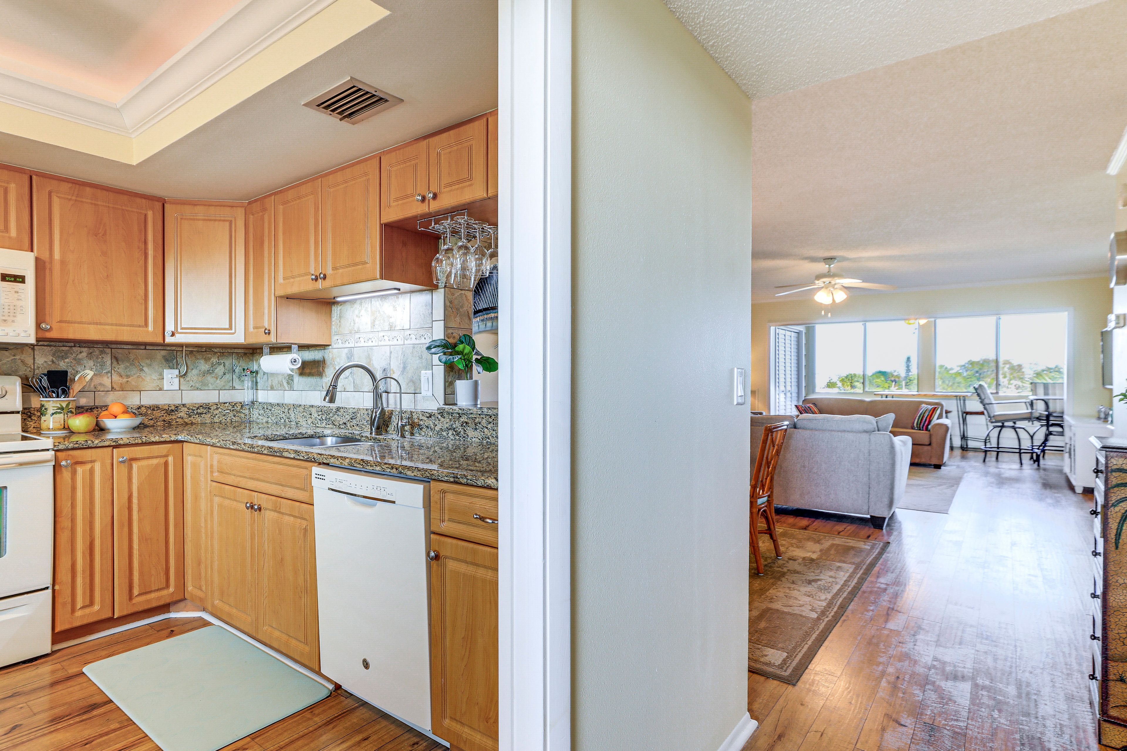 Kitchen | Crockpot | Toaster | Blender