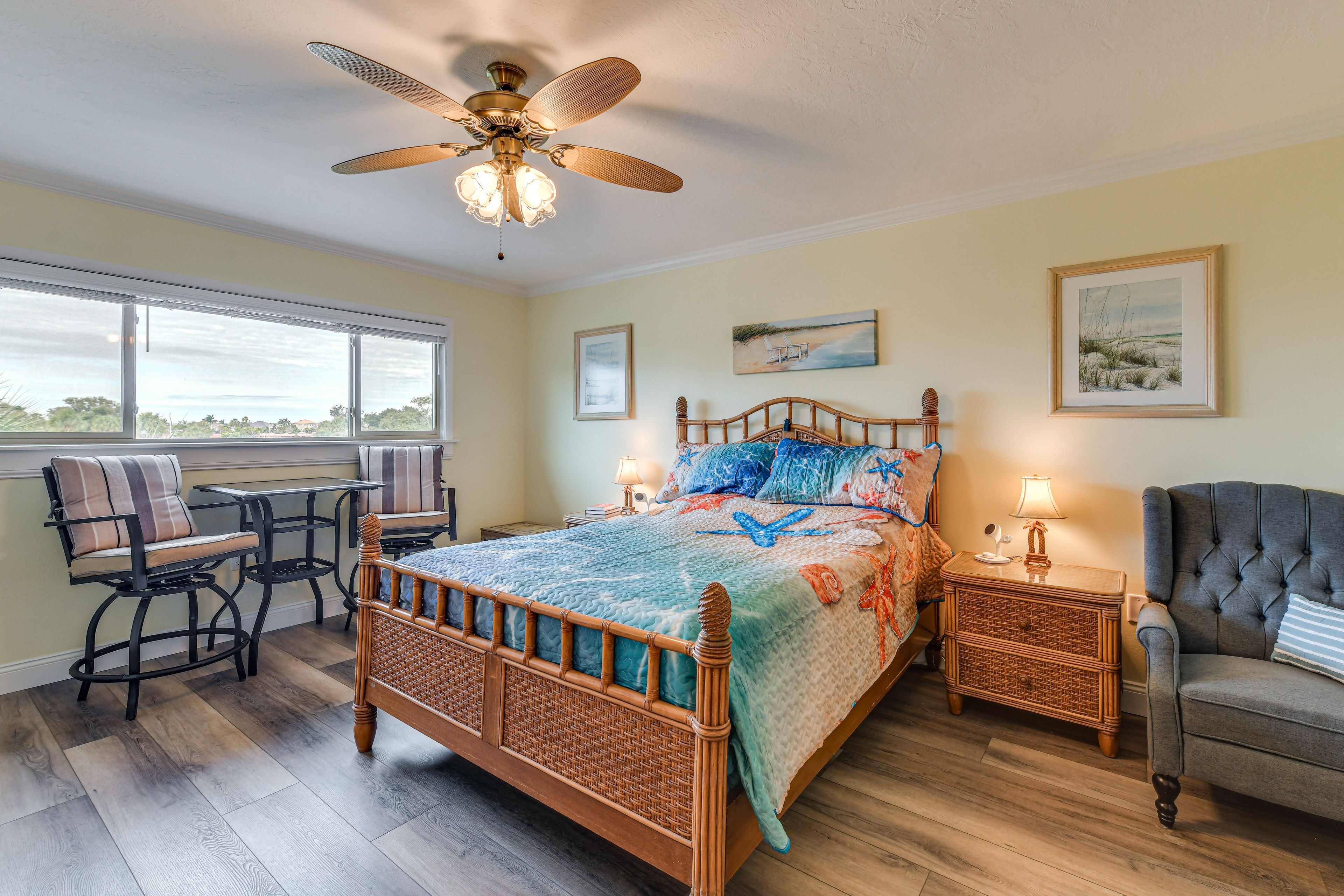 Bedroom 1 | Queen Bed | Linens Provided