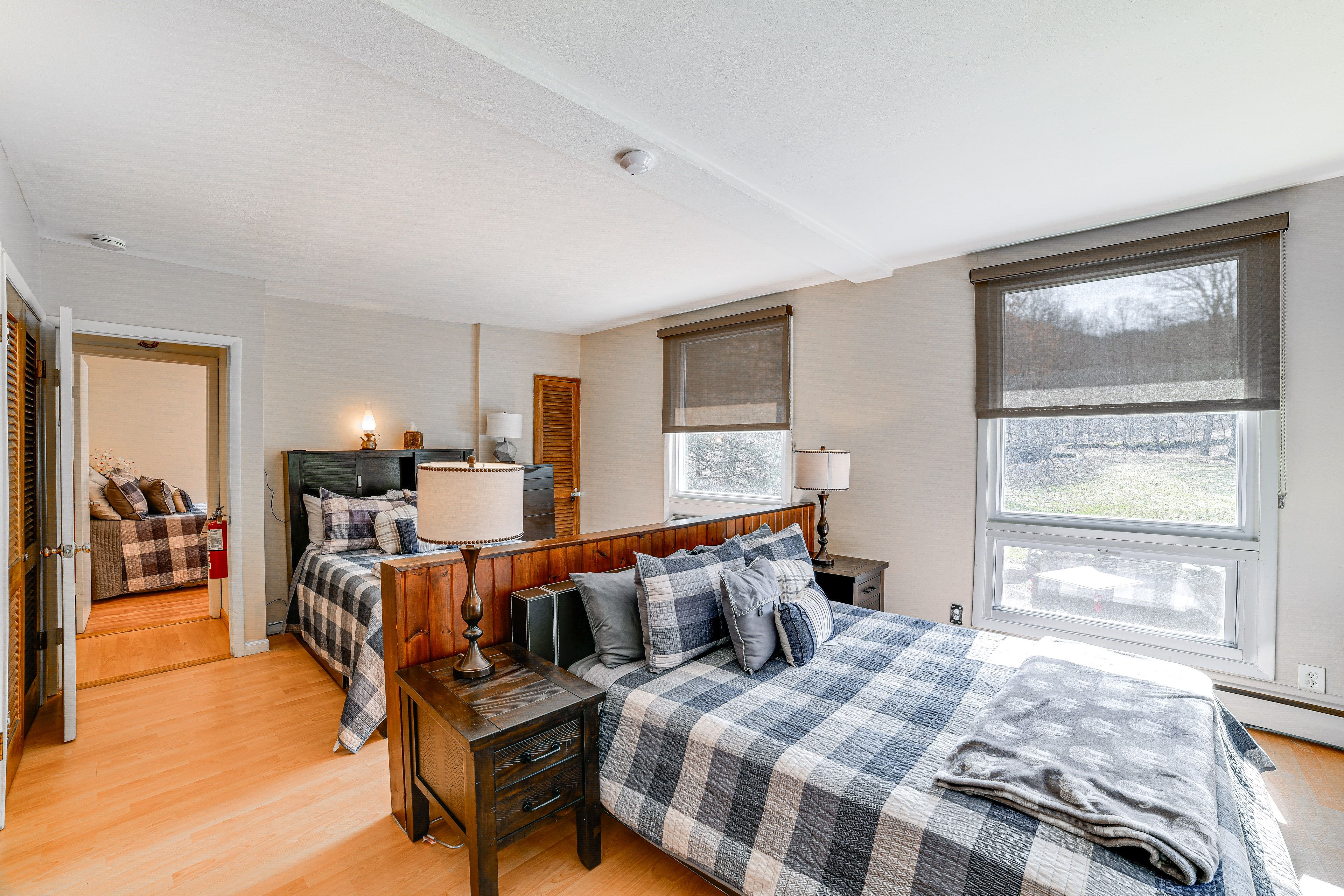 Bedroom 10 | Top Level | Queen Bed | Full Bed