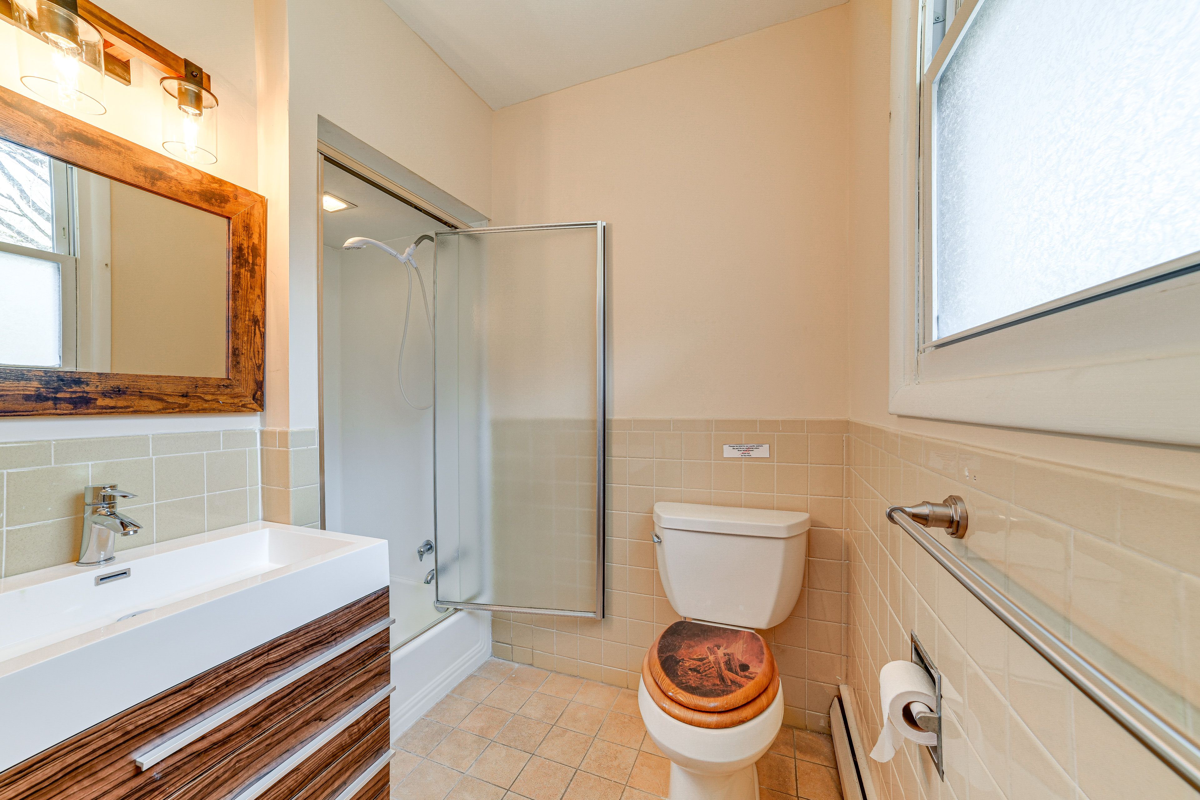 En-Suite Bathroom