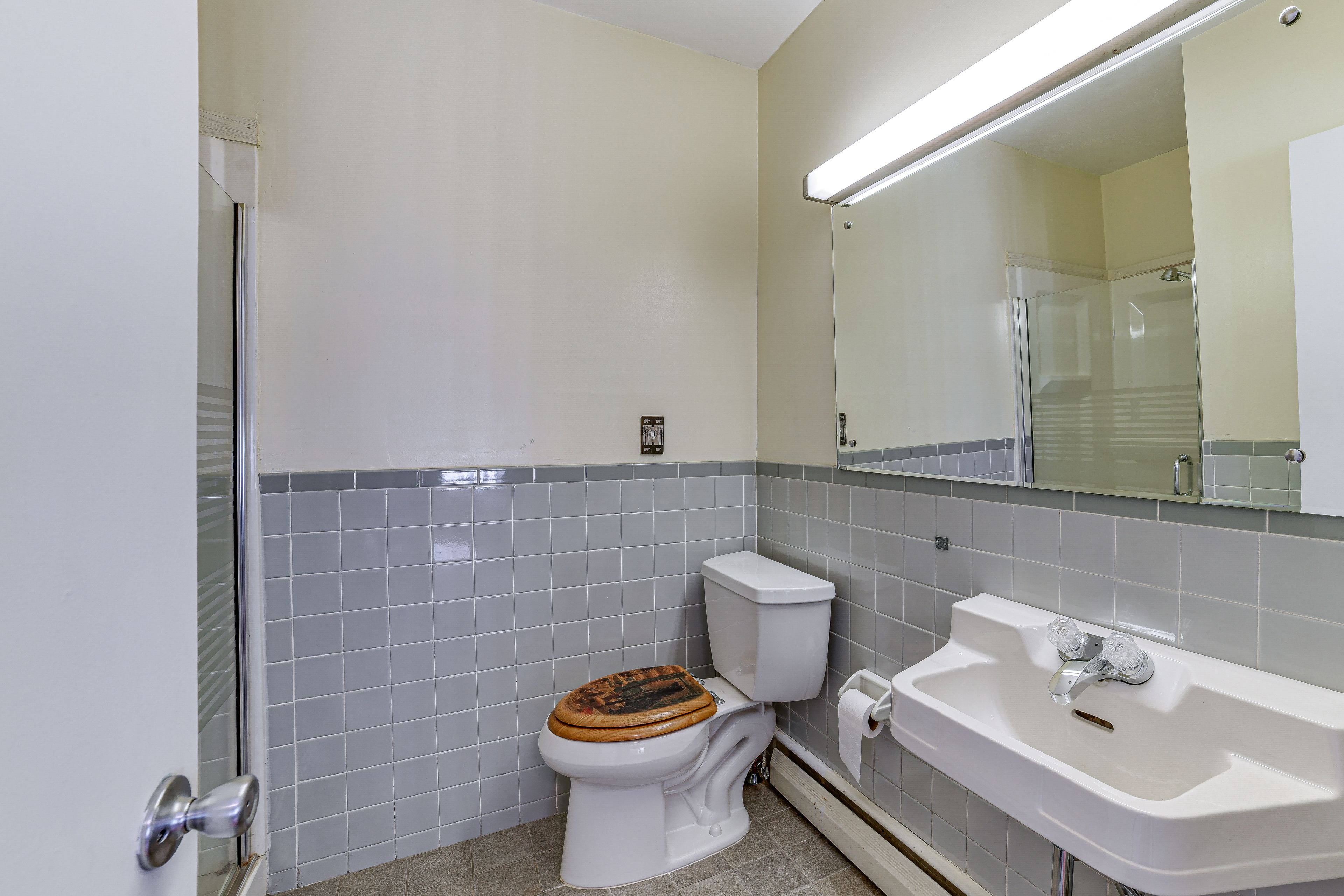 En-Suite Bathroom | Top Level