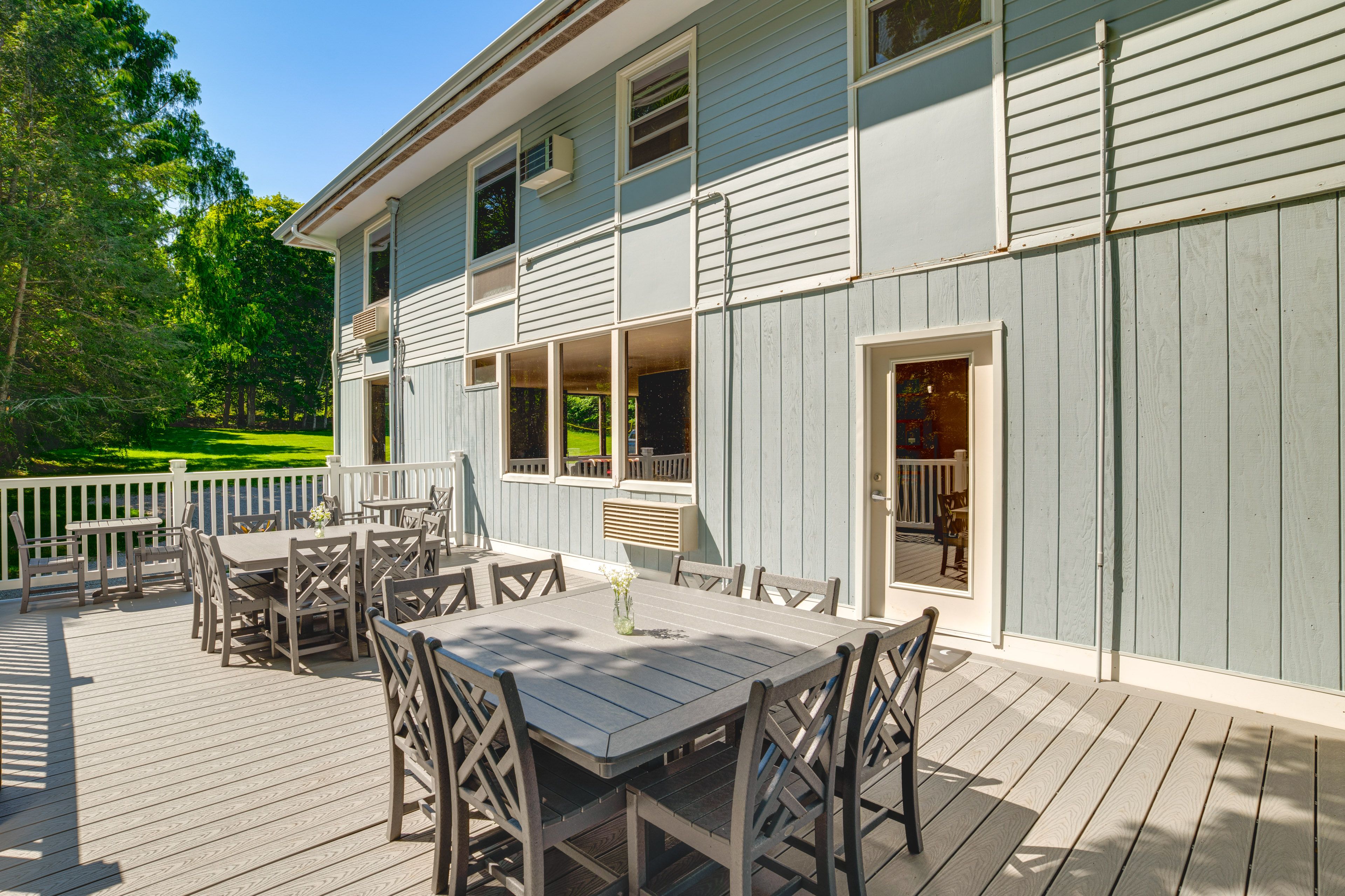 Furnished Deck | Gas Grill