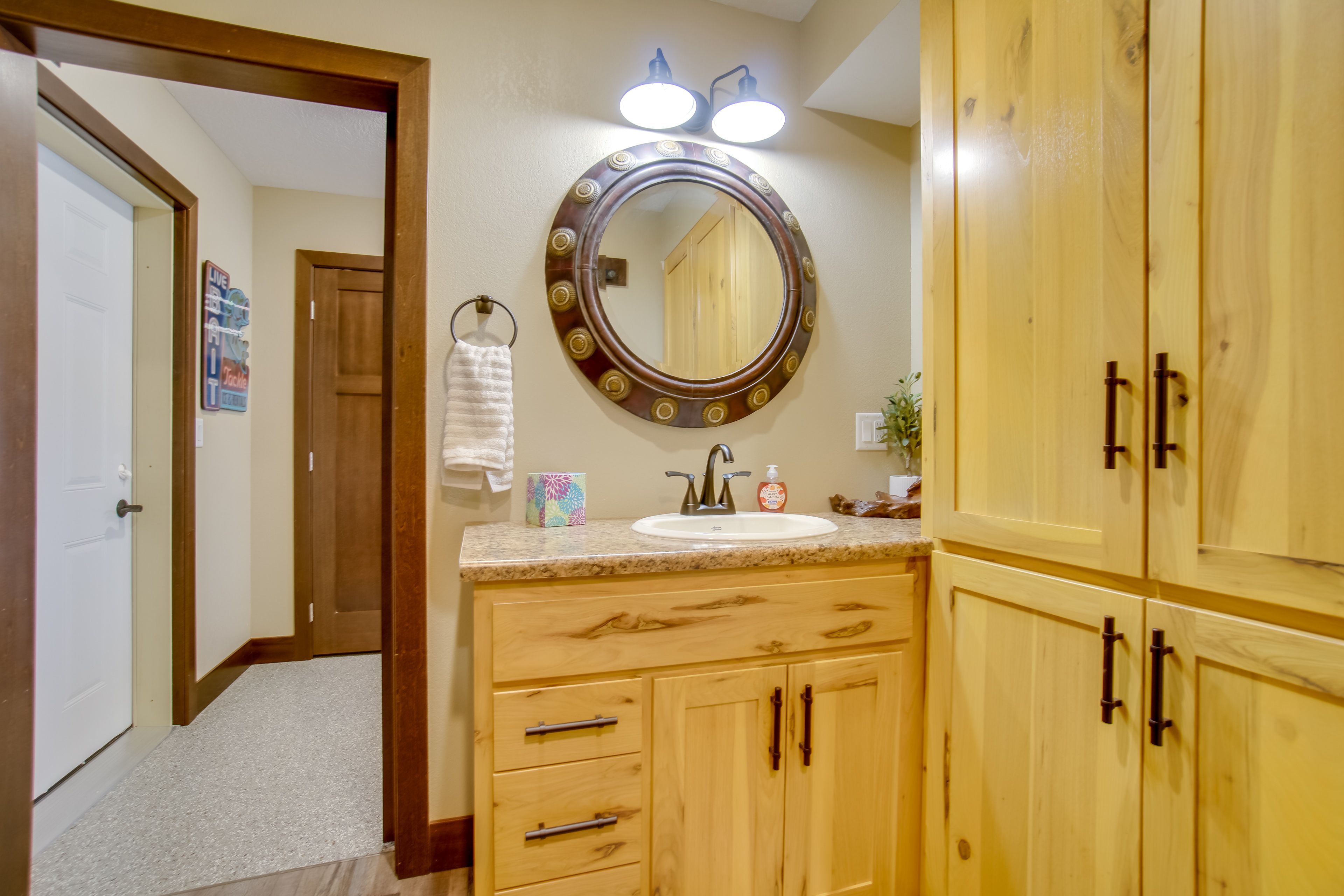 En-Suite Bathroom | Towels Provided | Complimentary Toiletries | 1st Floor
