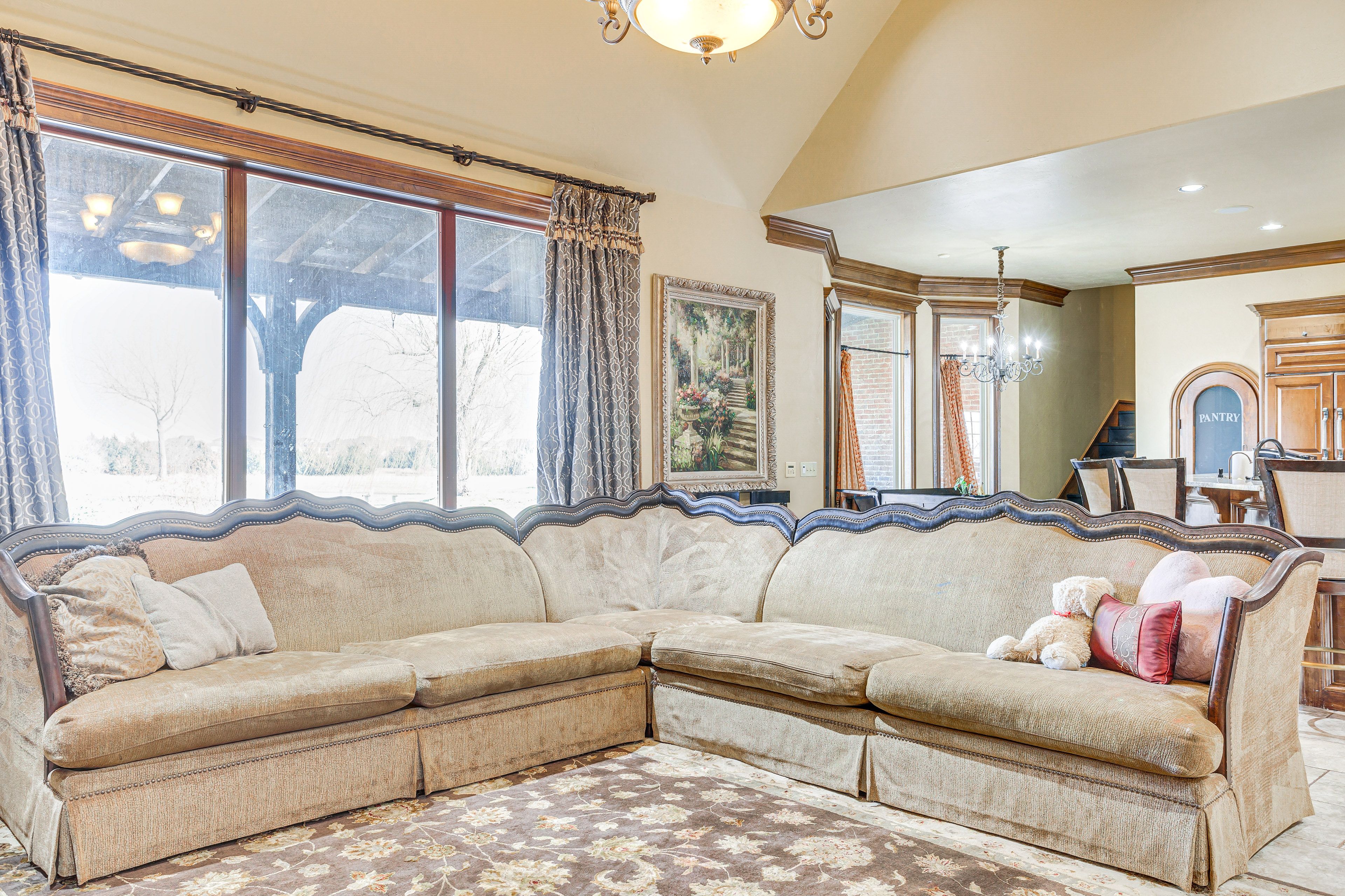 Living Room | Smart TV | Fireplace | 1st Floor