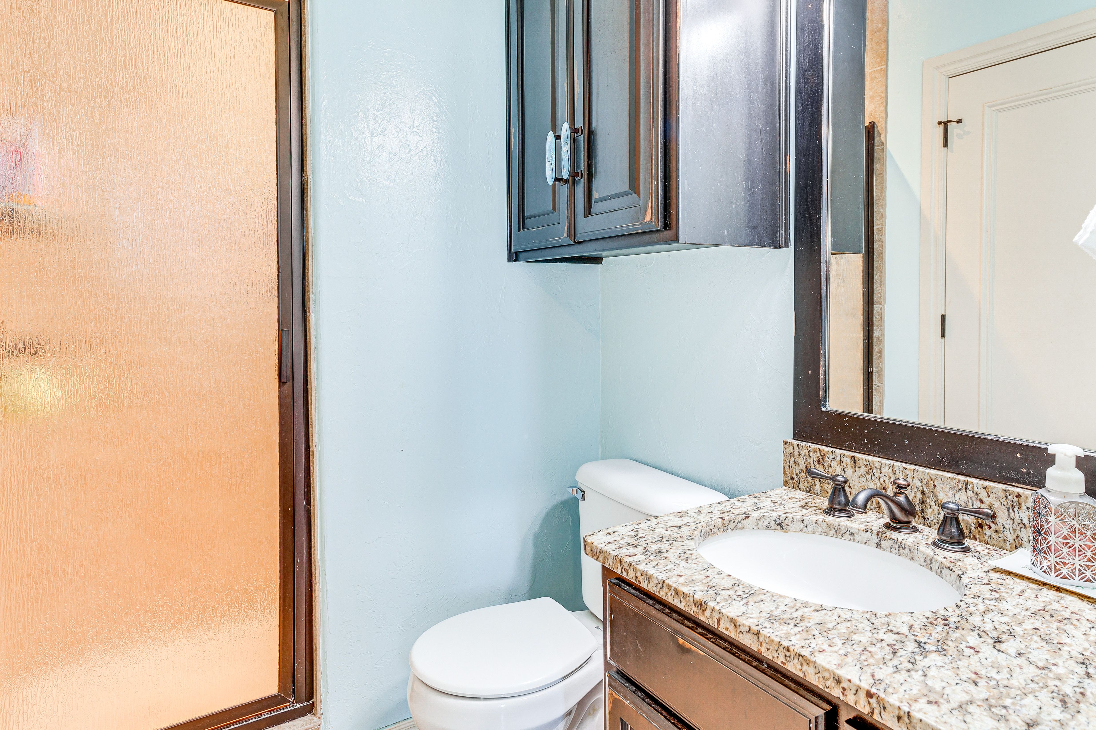 Full Bathroom | 2nd Floor