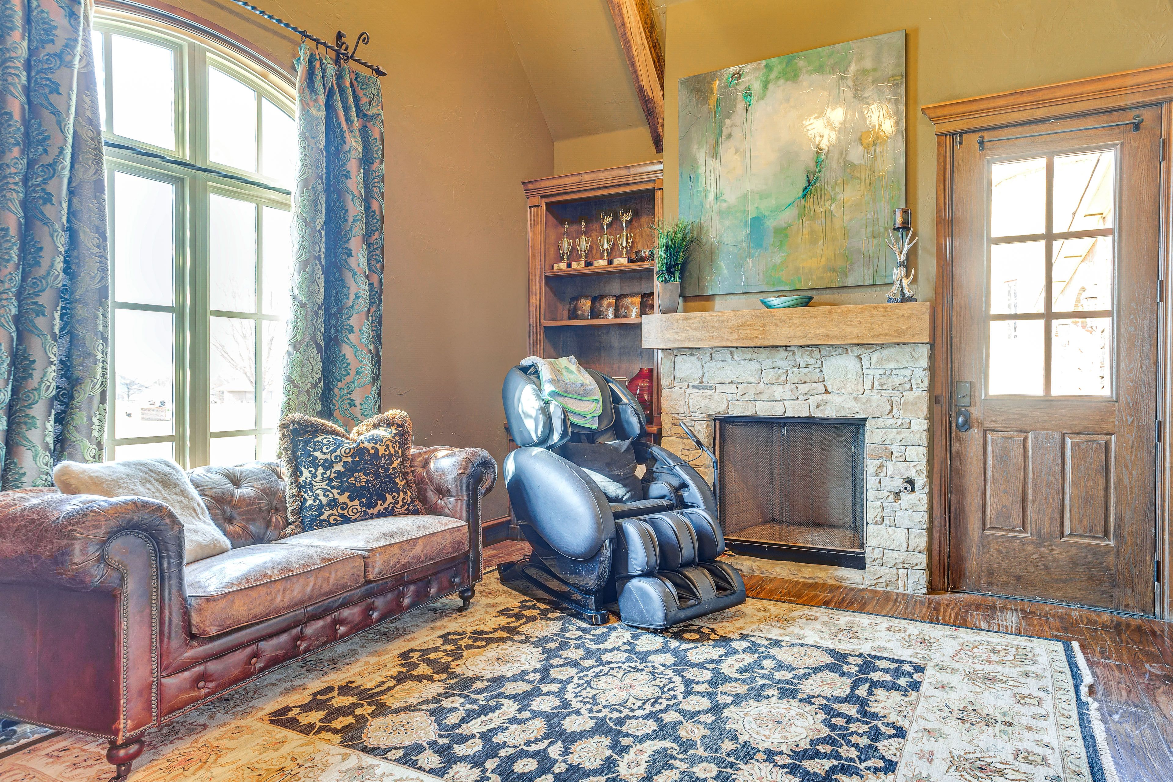 Sitting Room | 1st Floor