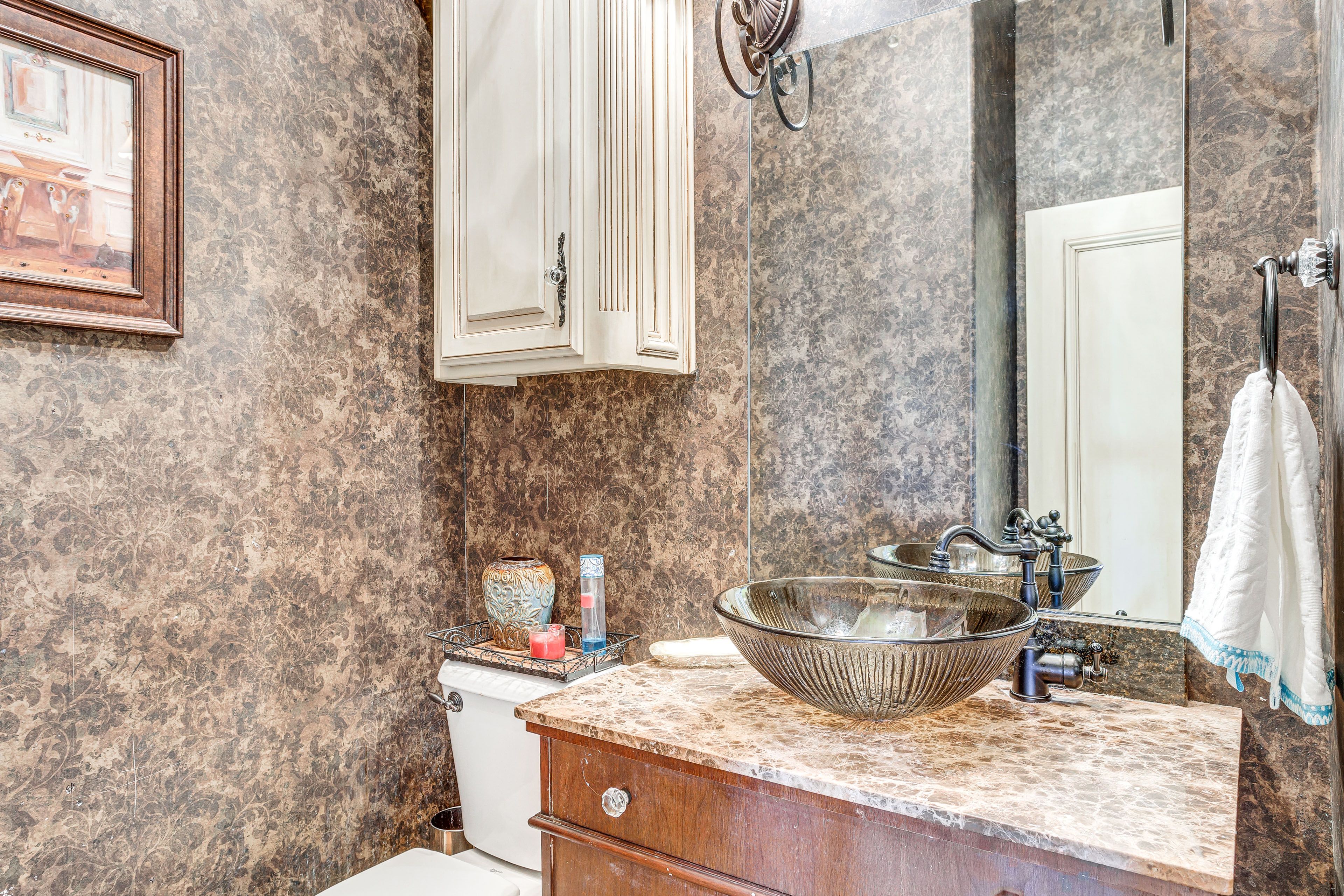 Half Bathroom | 1st Floor