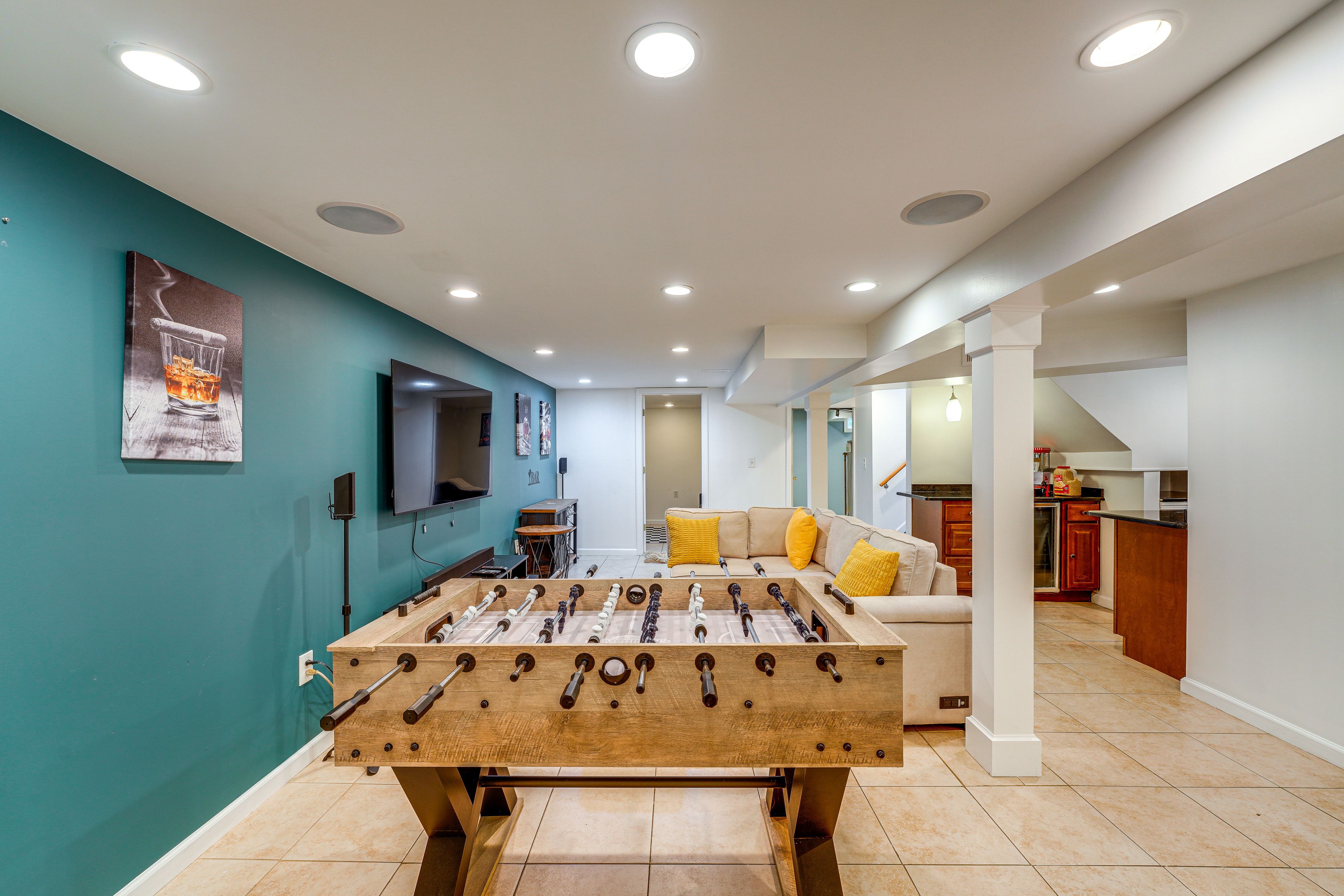 Game Room | Twin Sleeper Sofa | Basement | Smart TV | Wet Bar