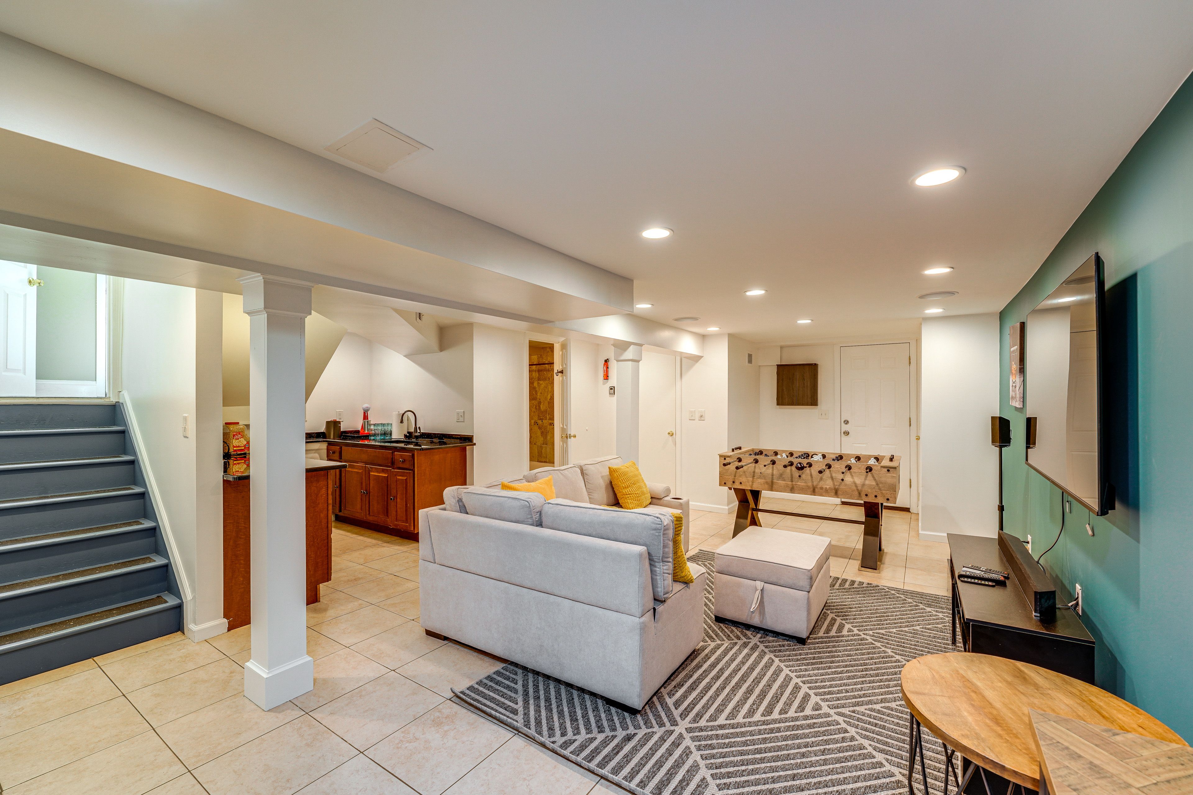 Game Room | Basement | Smart TV | Foosball Table