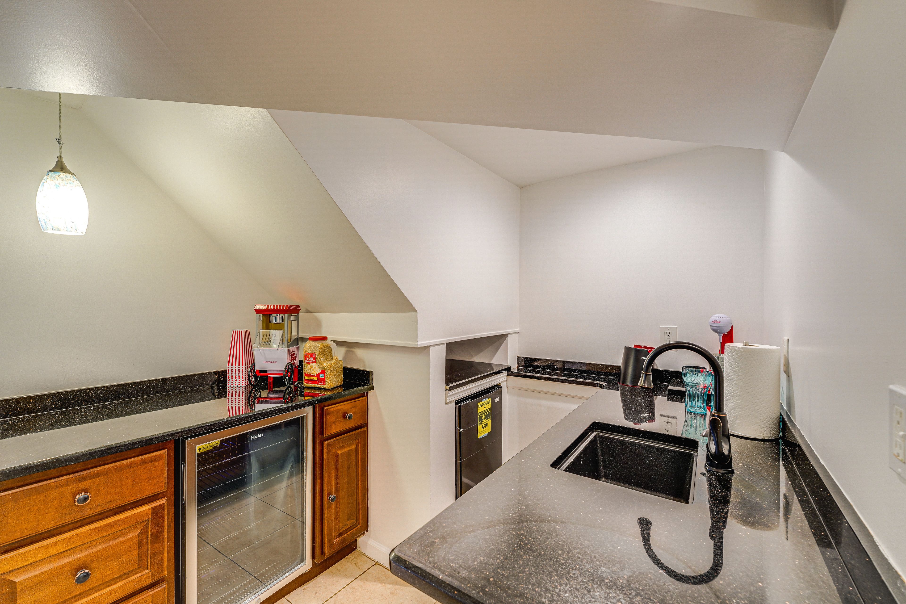 Wet Bar | Basement