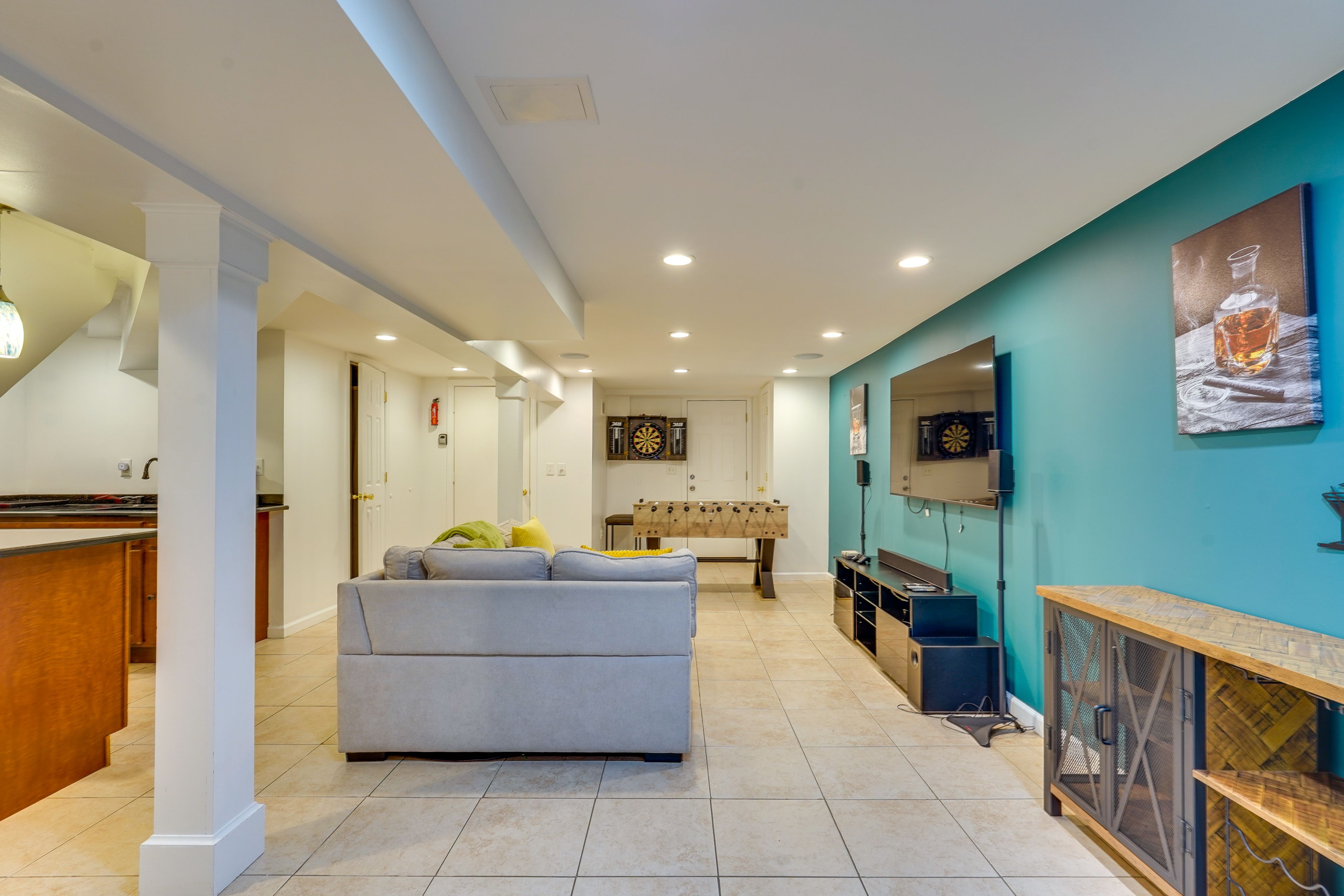 Game Room | Basement | Smart TV | Foosball Table
