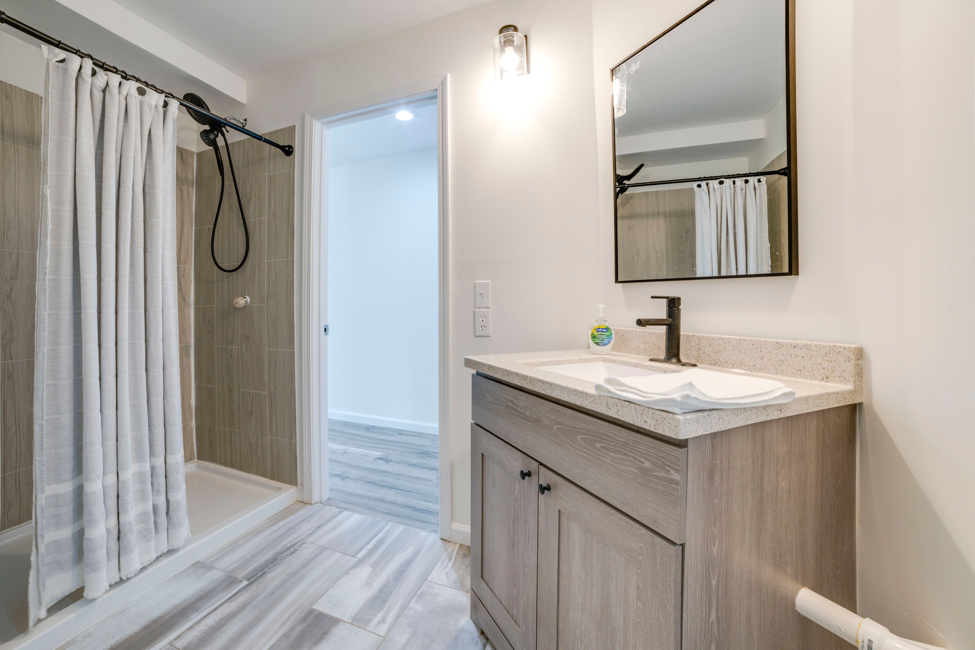 Bathroom | 1st Floor