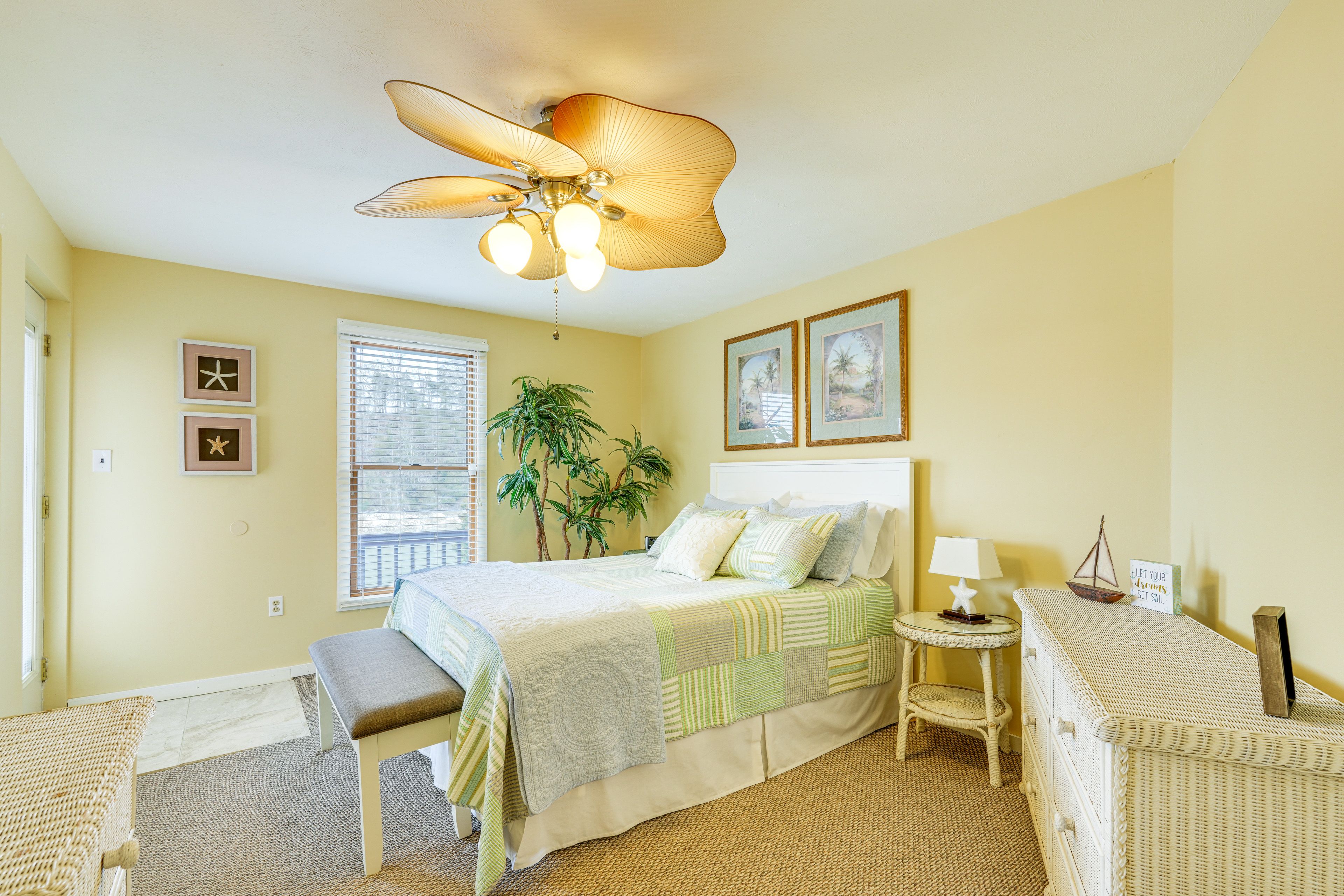 Bedroom 1 | Queen Bed | Linens Provided