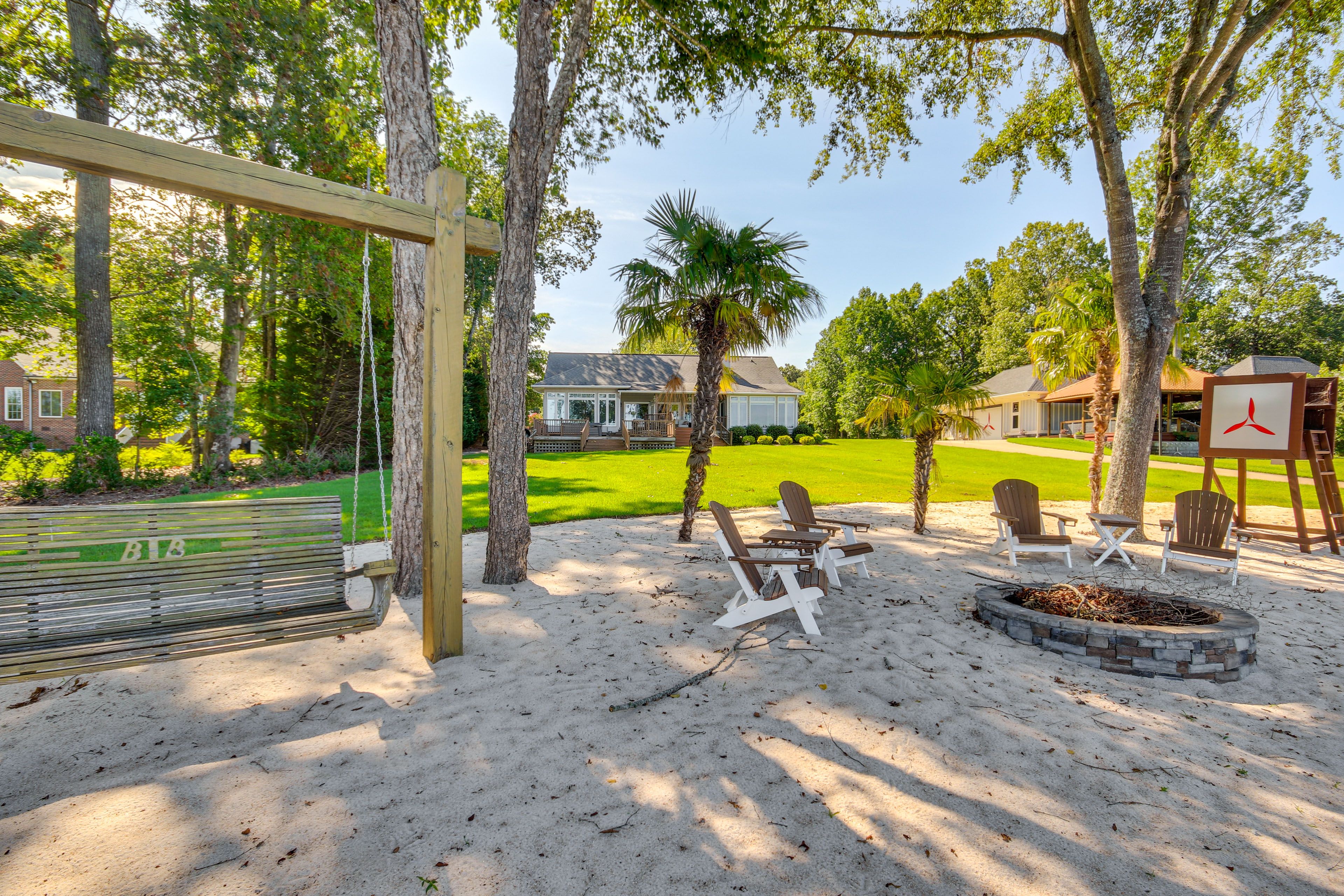 Cross Hill Vacation Rental | 3BR | 2BA | 2,400 Sq Ft | Stairs Required