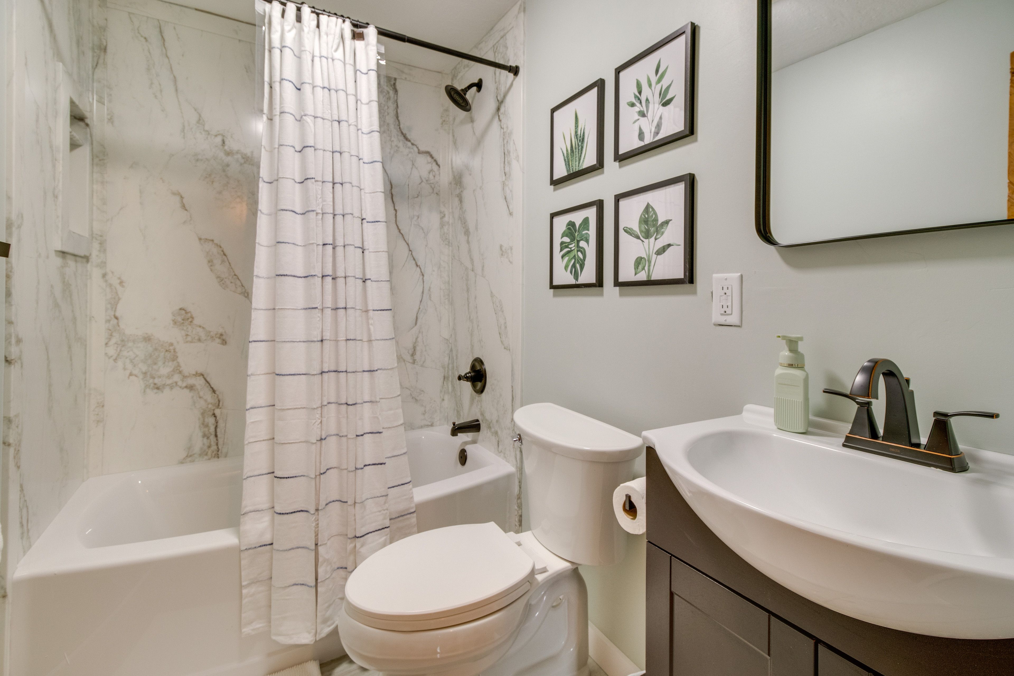 Full Bathroom