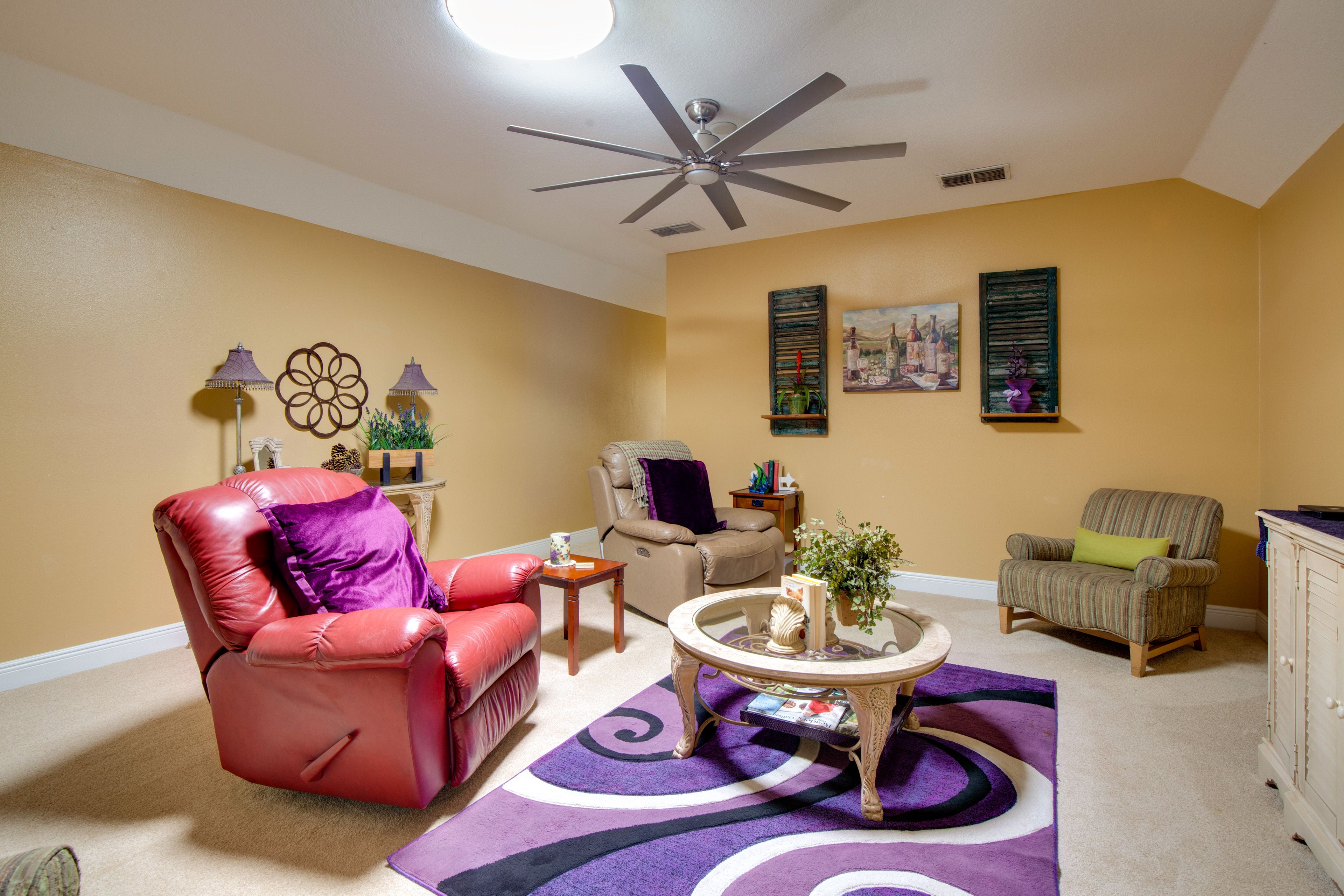 Living Room | Free WiFi | Smart TV | Single-Story Unit