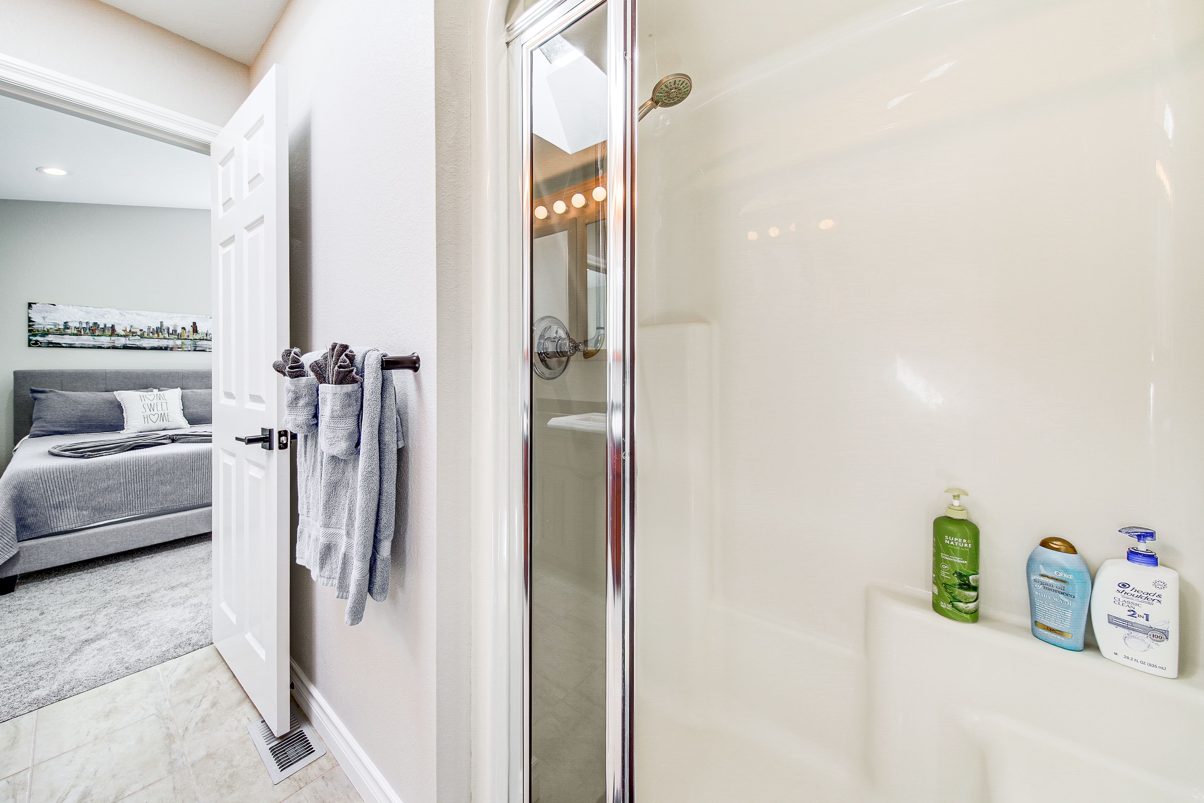 En-Suite Bathroom | Shower | Towels Provided | 2nd Floor