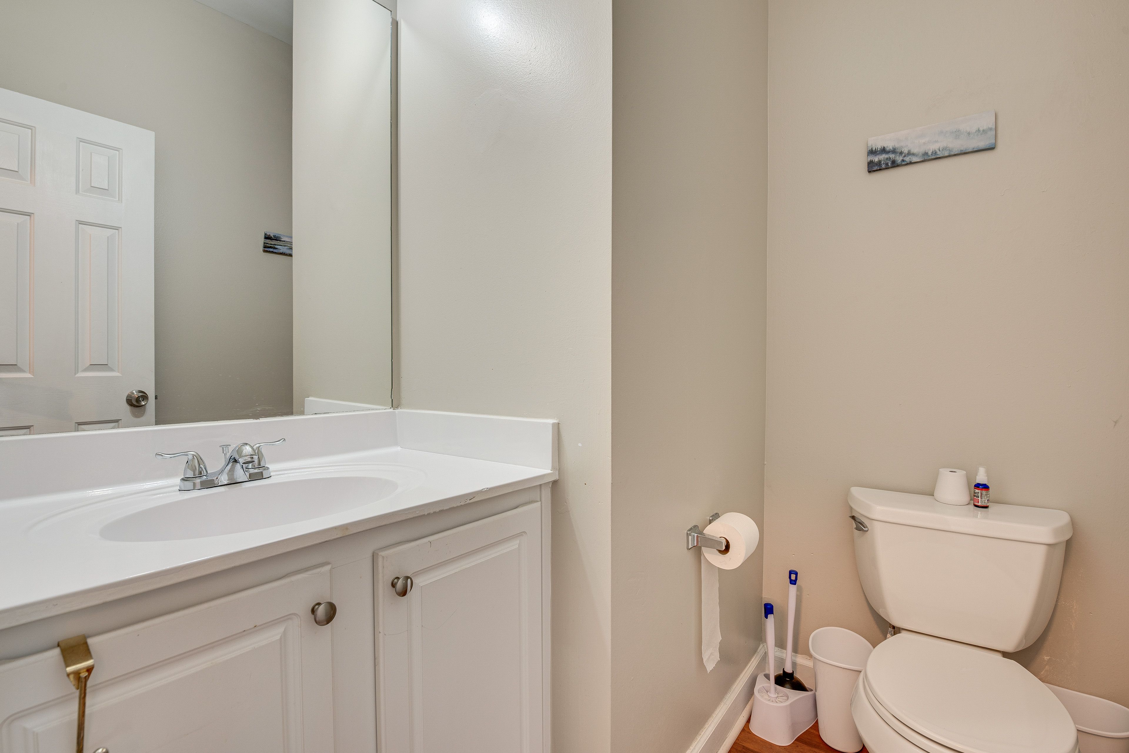Half Bathroom | 1st Floor