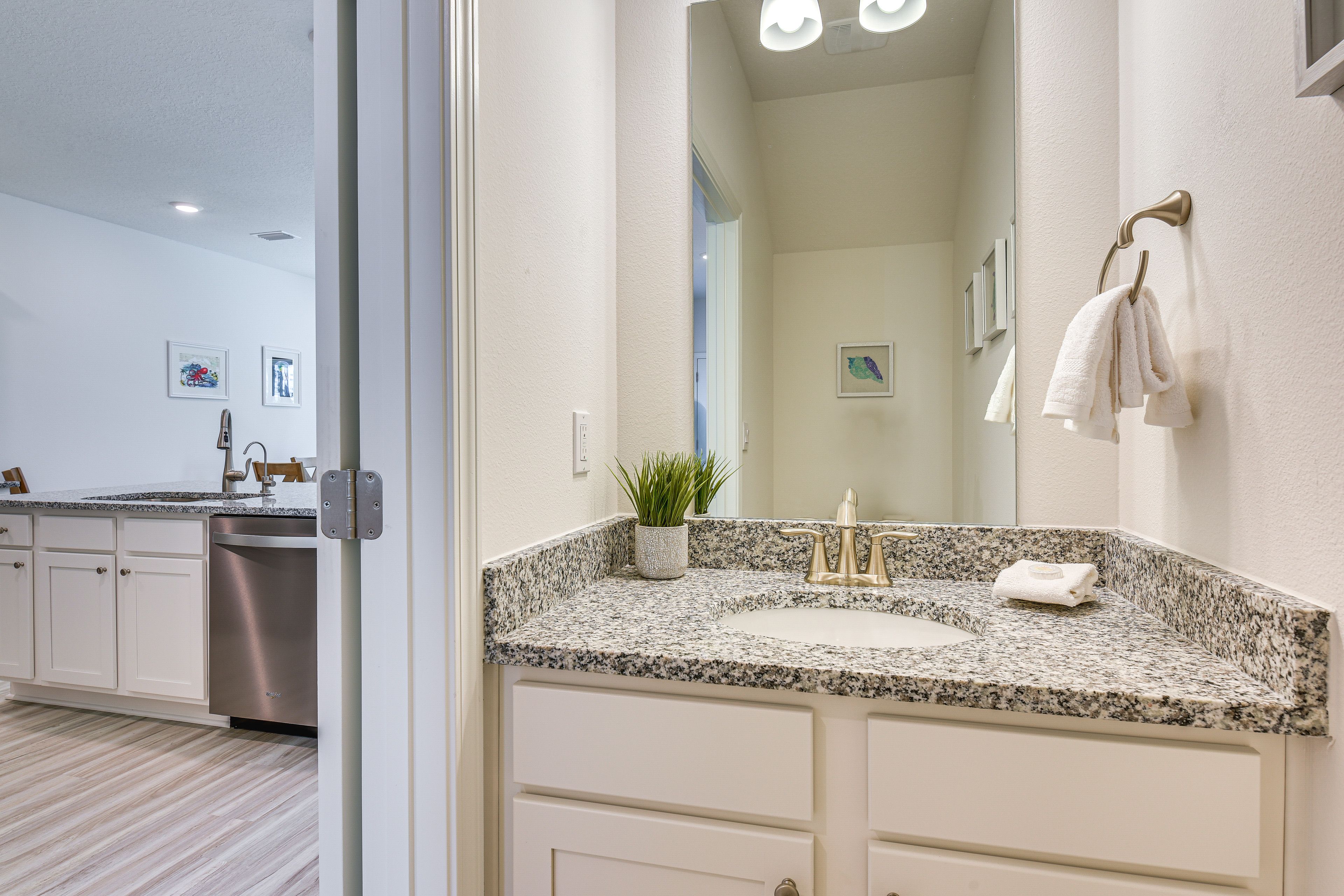 Half Bathroom | 1st Floor