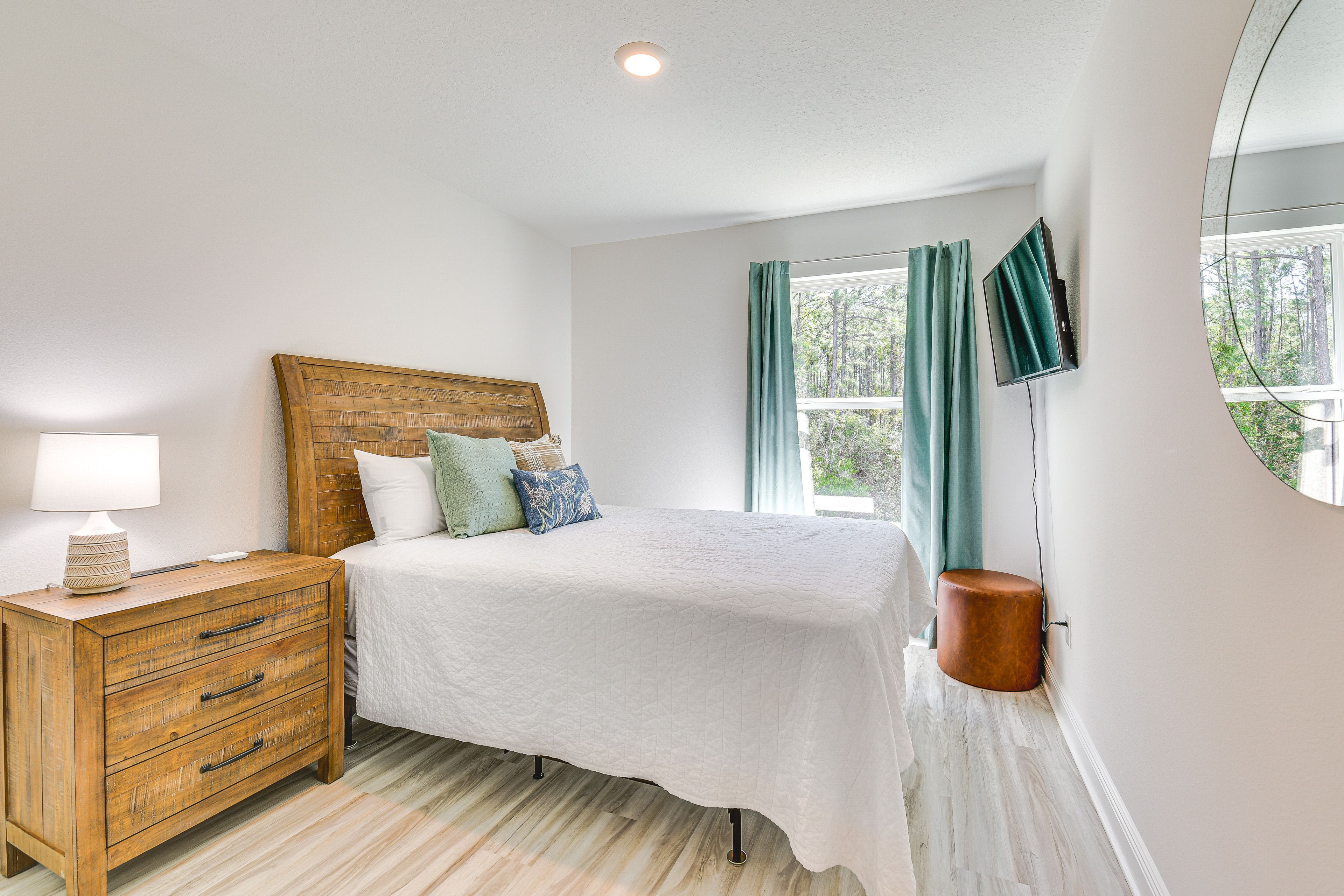 Bedroom 2 | Queen Bed | 2nd Floor