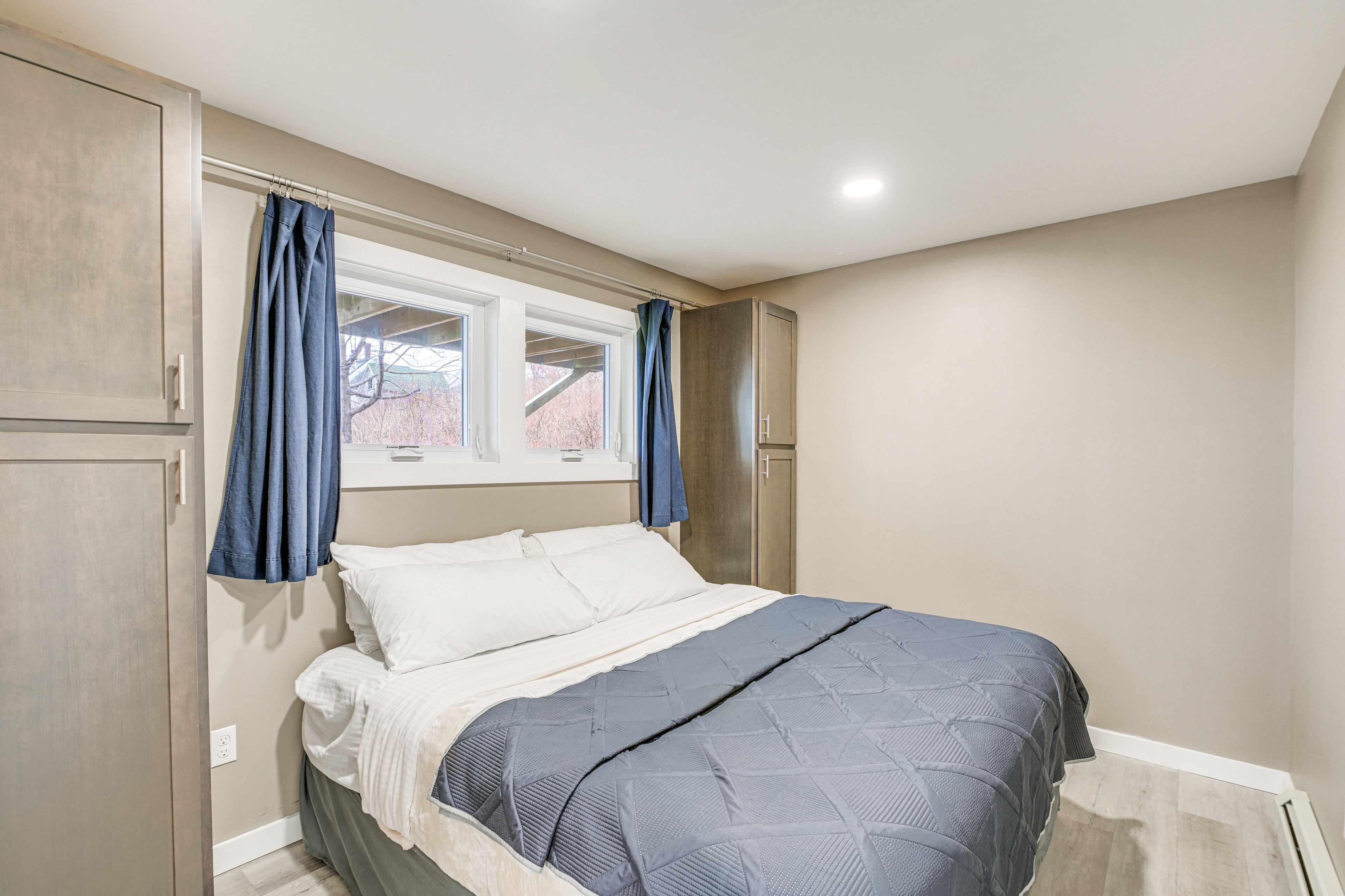 Bedroom 1 | King Bed | Linens Provided