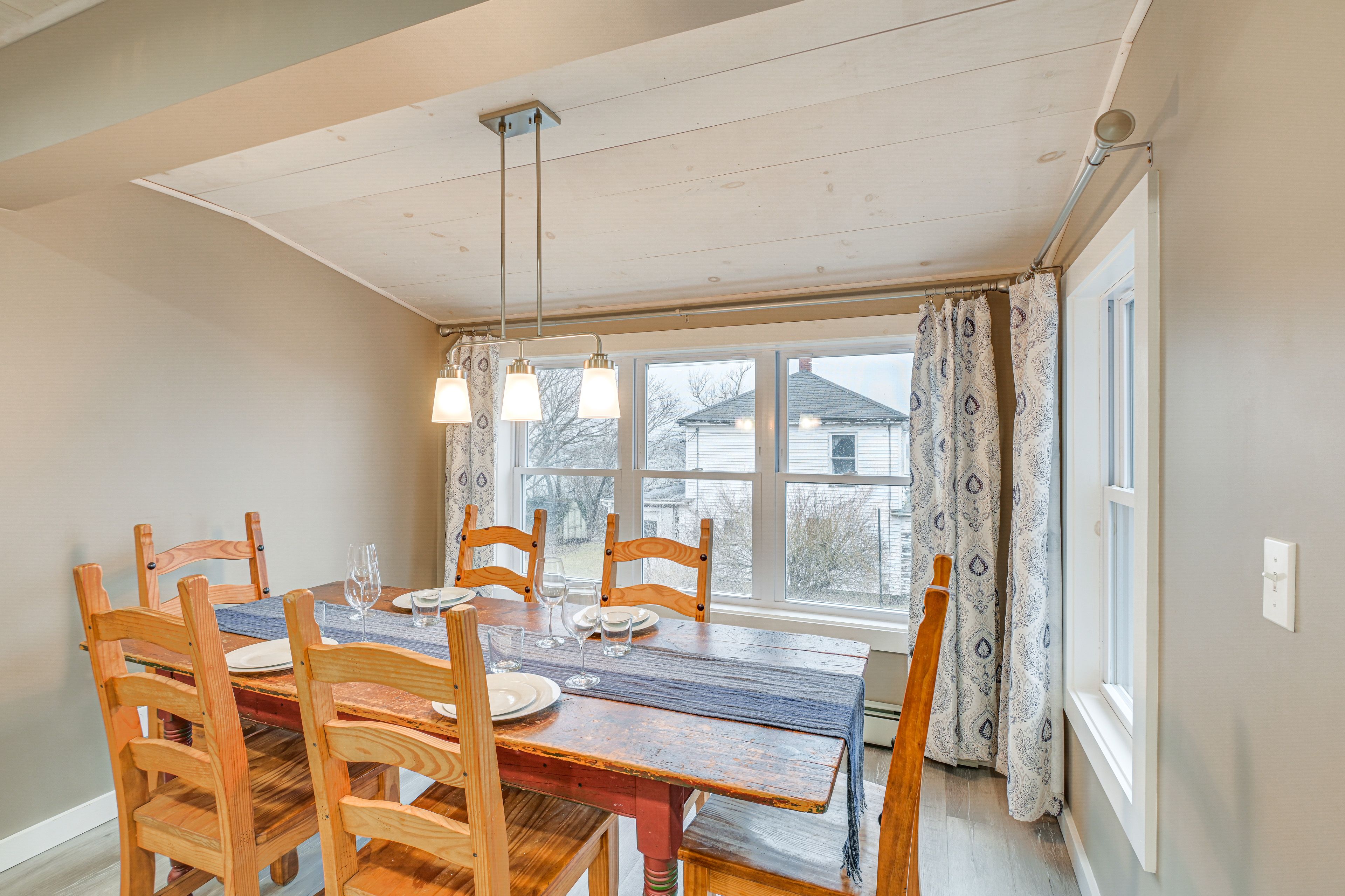 Dining Area | Dishware/Flatware | Trash Bags/Paper Towels