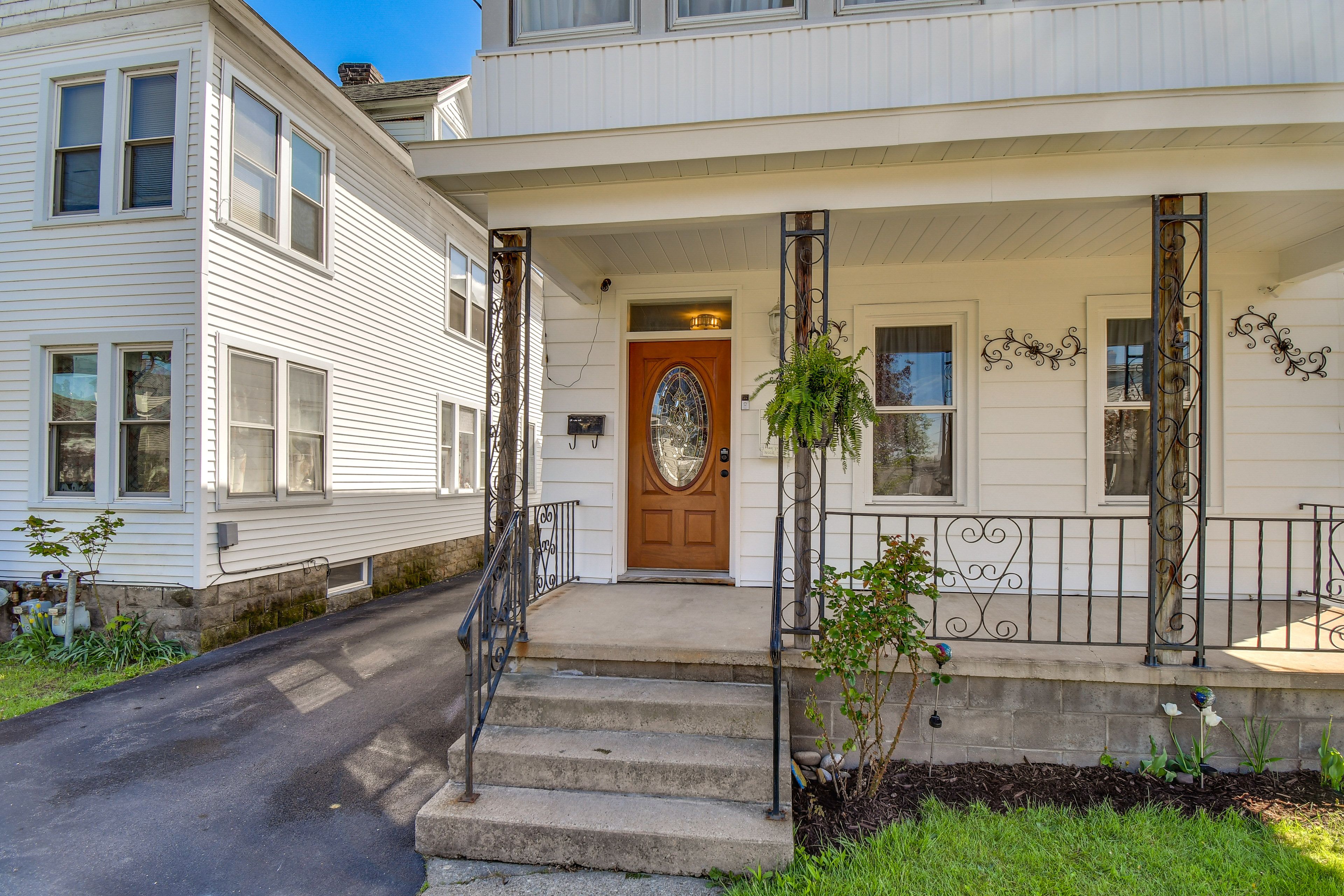 Outdoor Front Entry