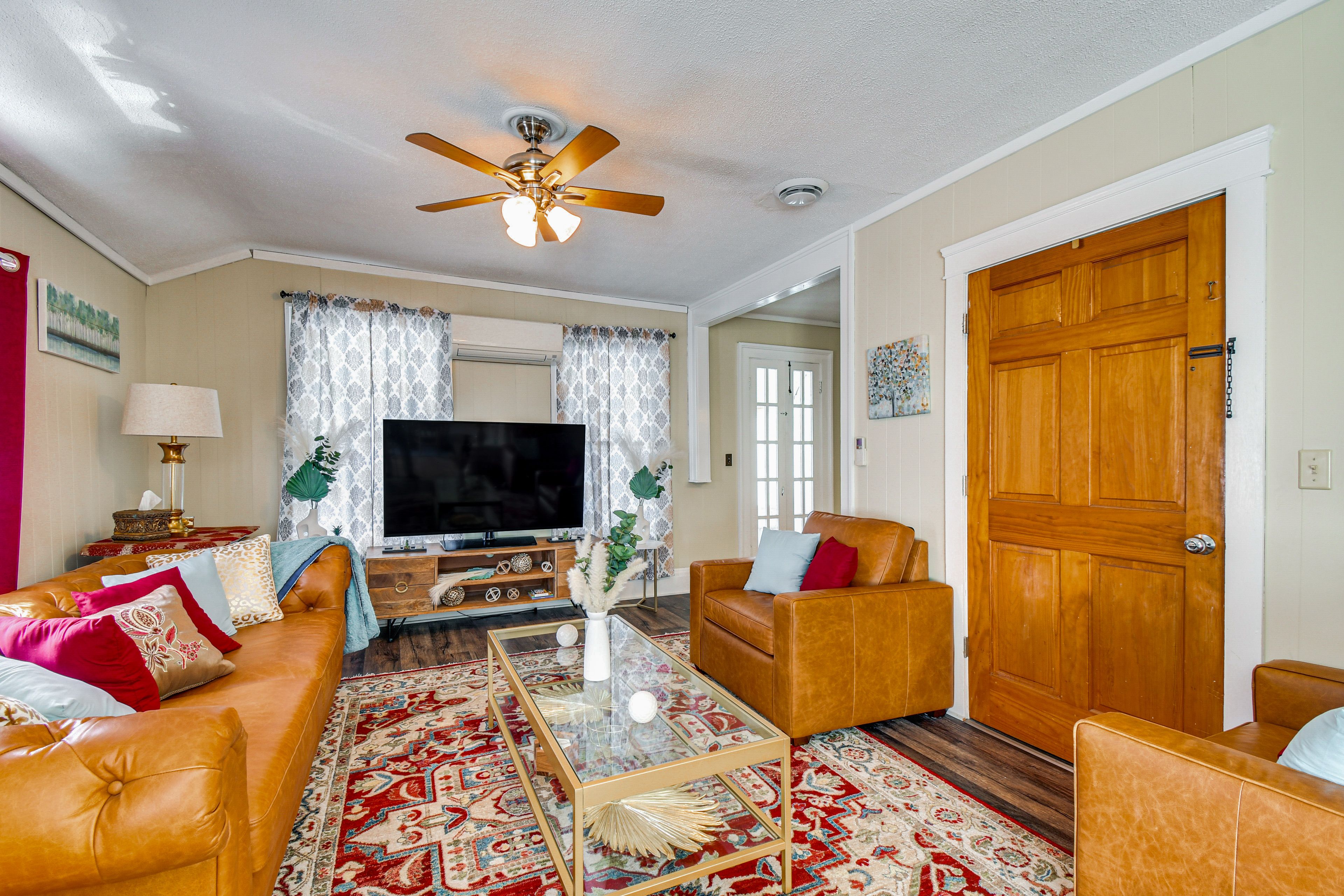 Living Room | Smart TV w/ Roku | Mini-Split Air Conditioning