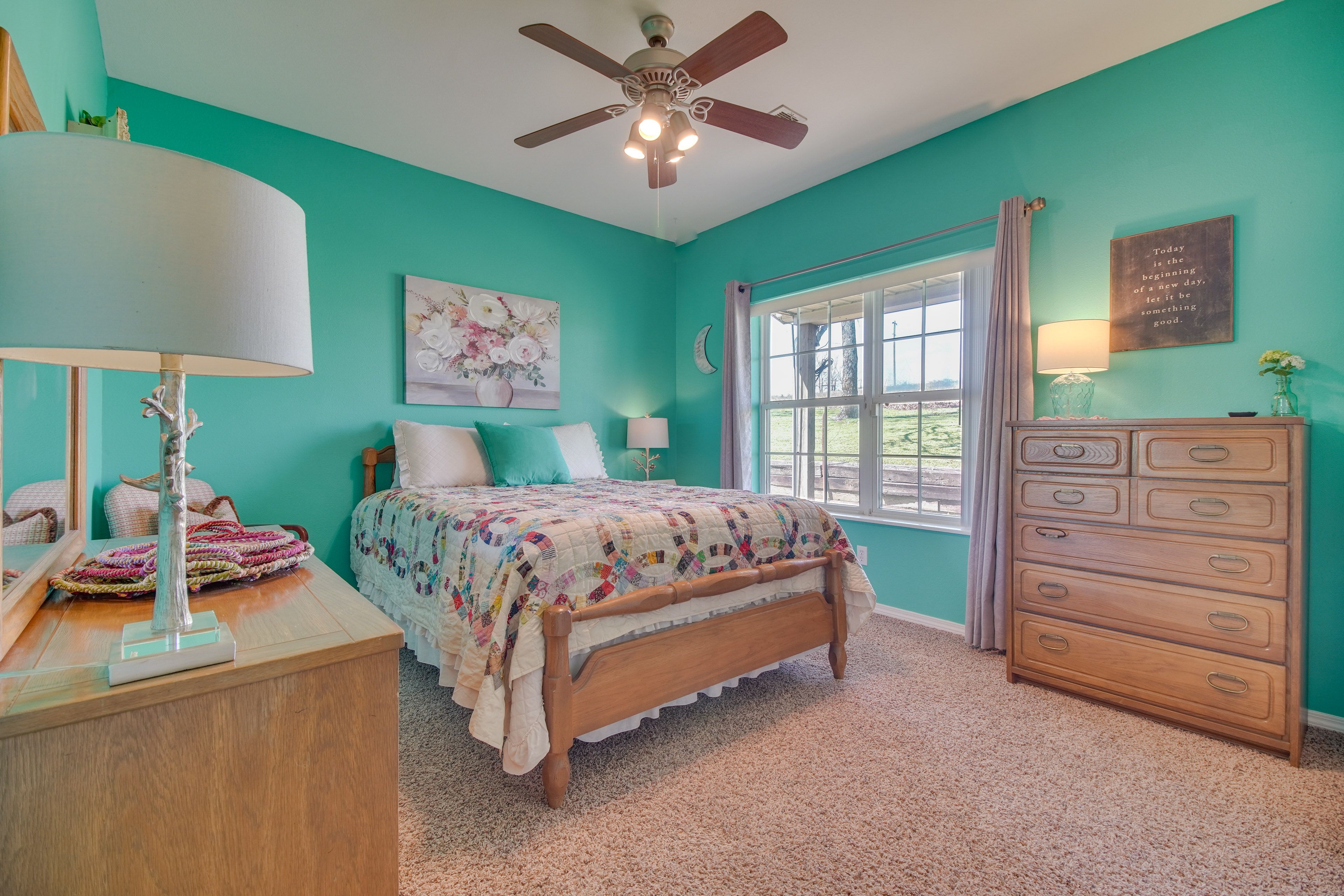 Bedroom 2 | Queen Bed