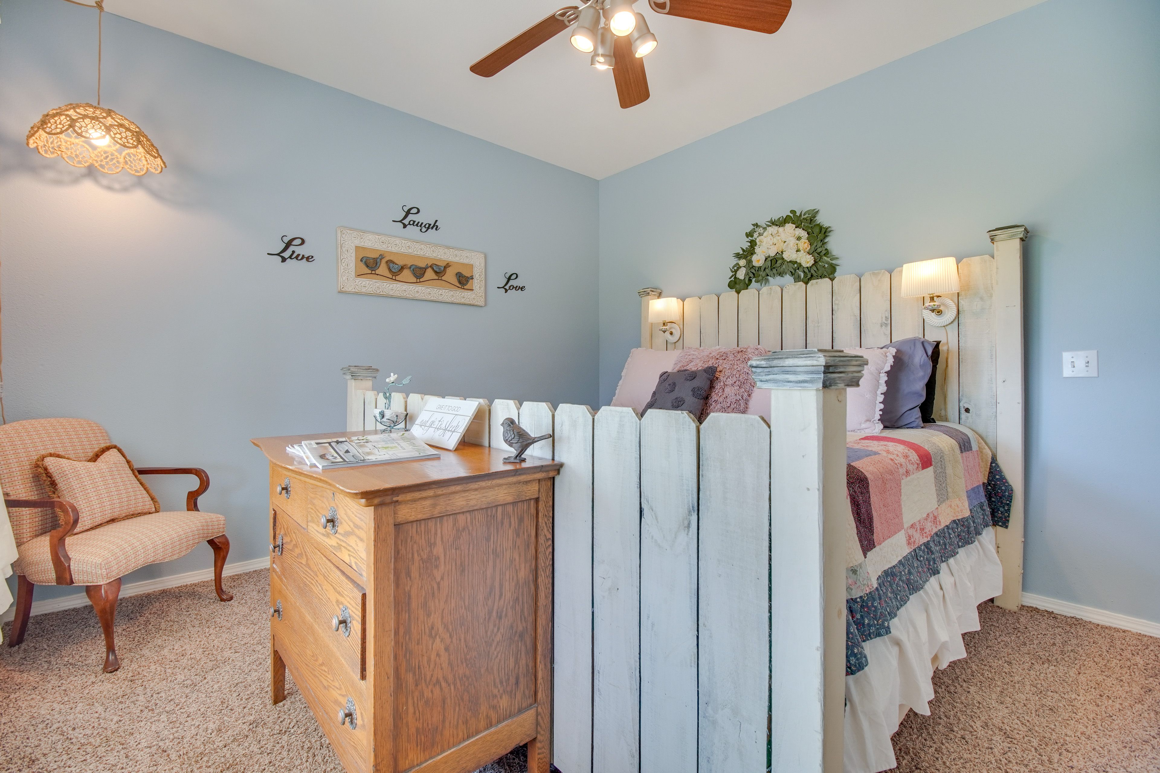 Bedroom 1 | King Bed