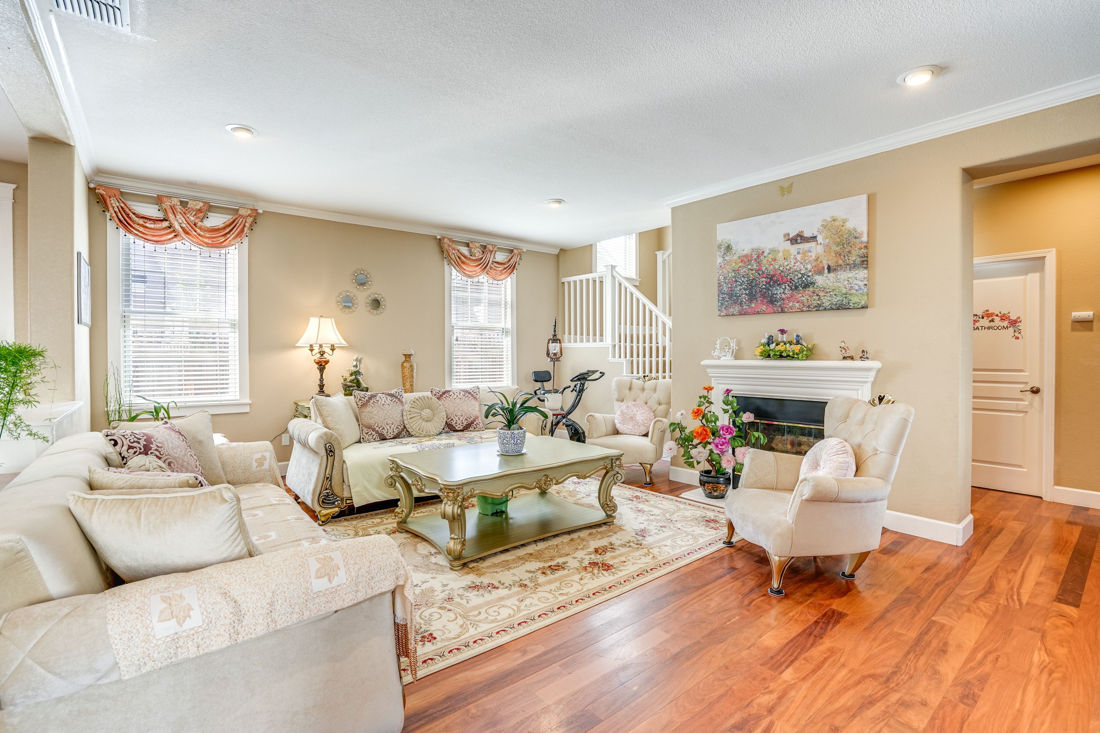 Living Room | 1st Floor | 2 Full Sleeper Sofas | Flat-Screen TV | Fireplace