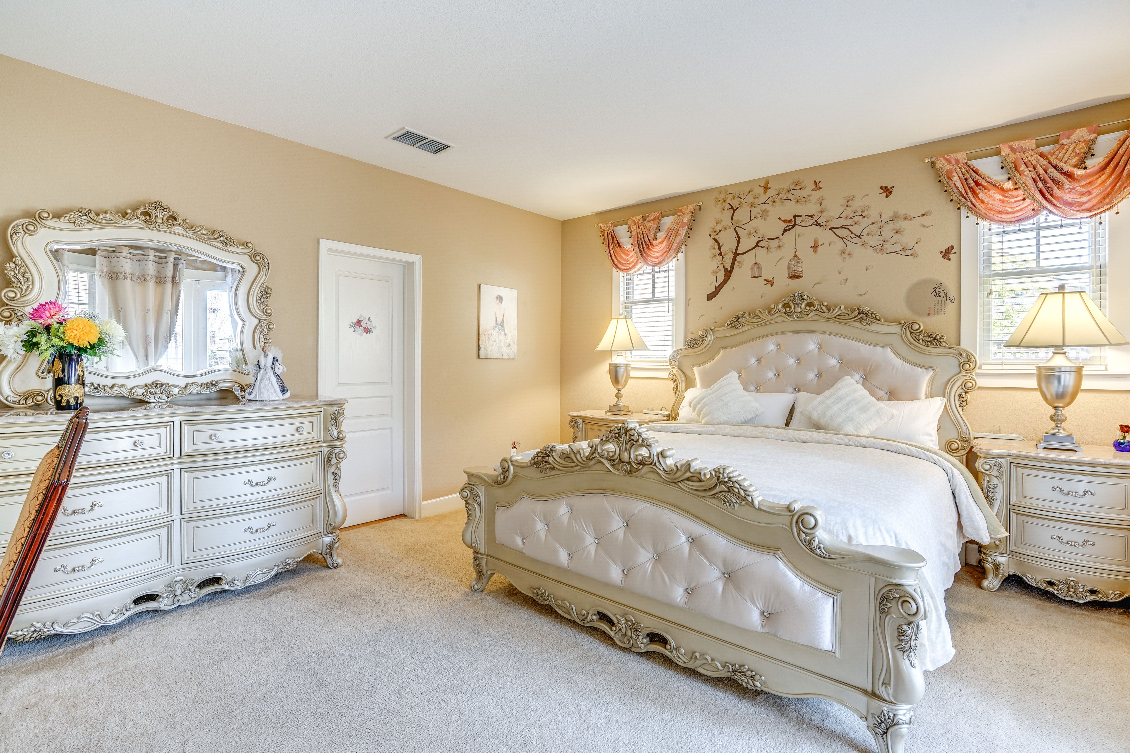 Bedroom 1 | 1st Floor | King Bed | Flat-Screen TV | Desk | En-Suite Bathroom