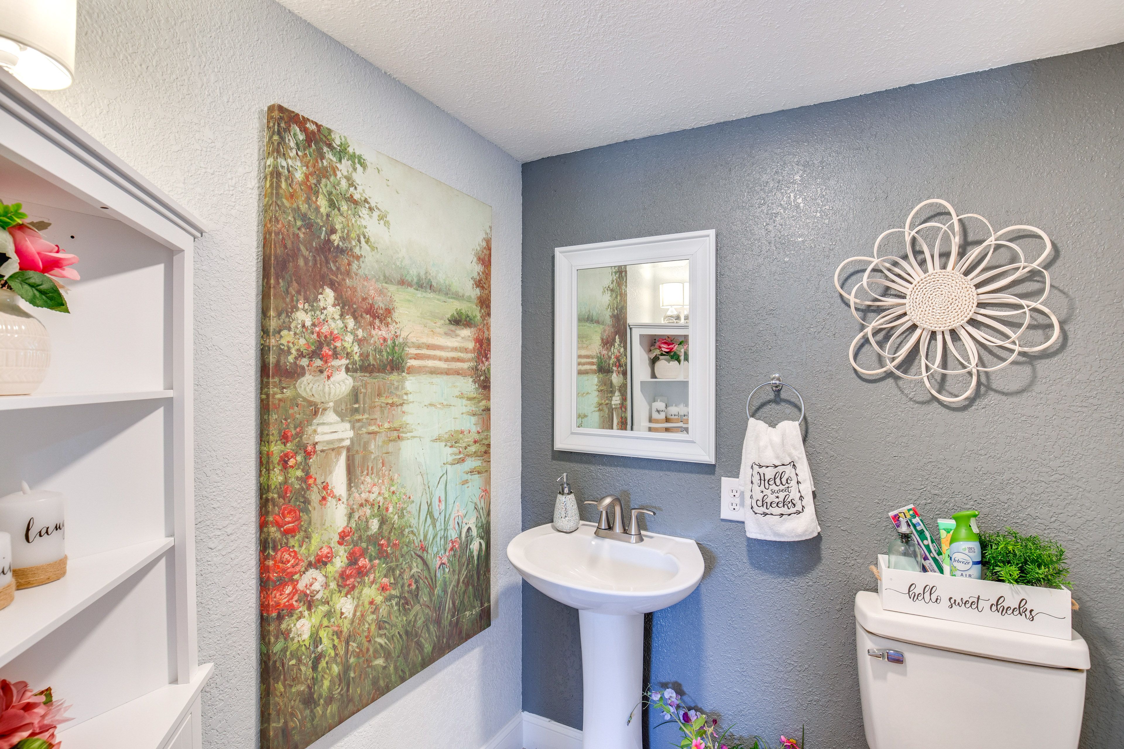 Half Bathroom | Complimentary Toiletries