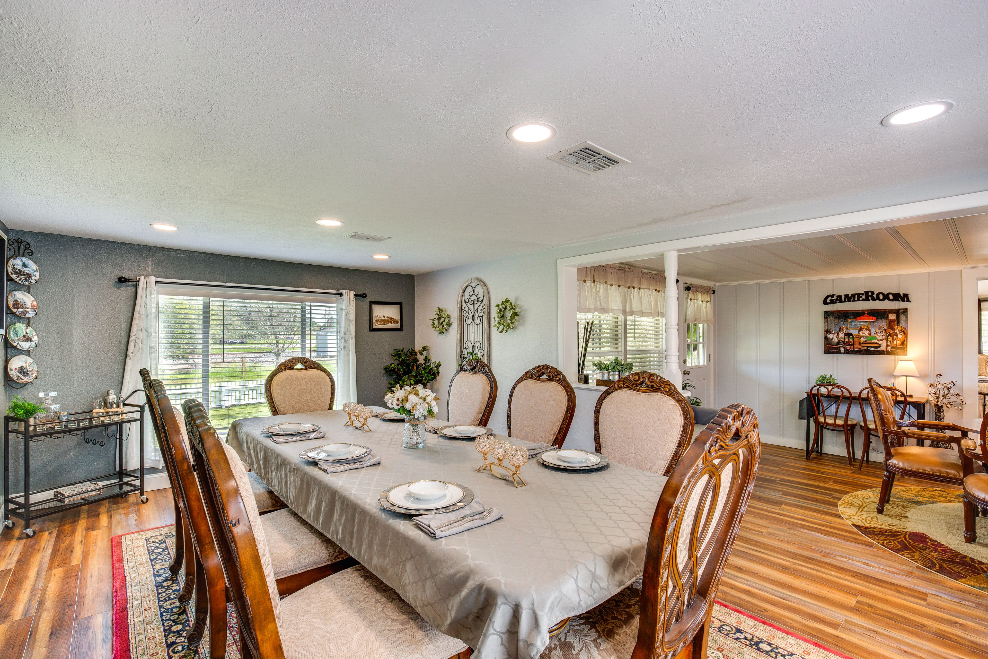Dining Room | Dishware & Flatware