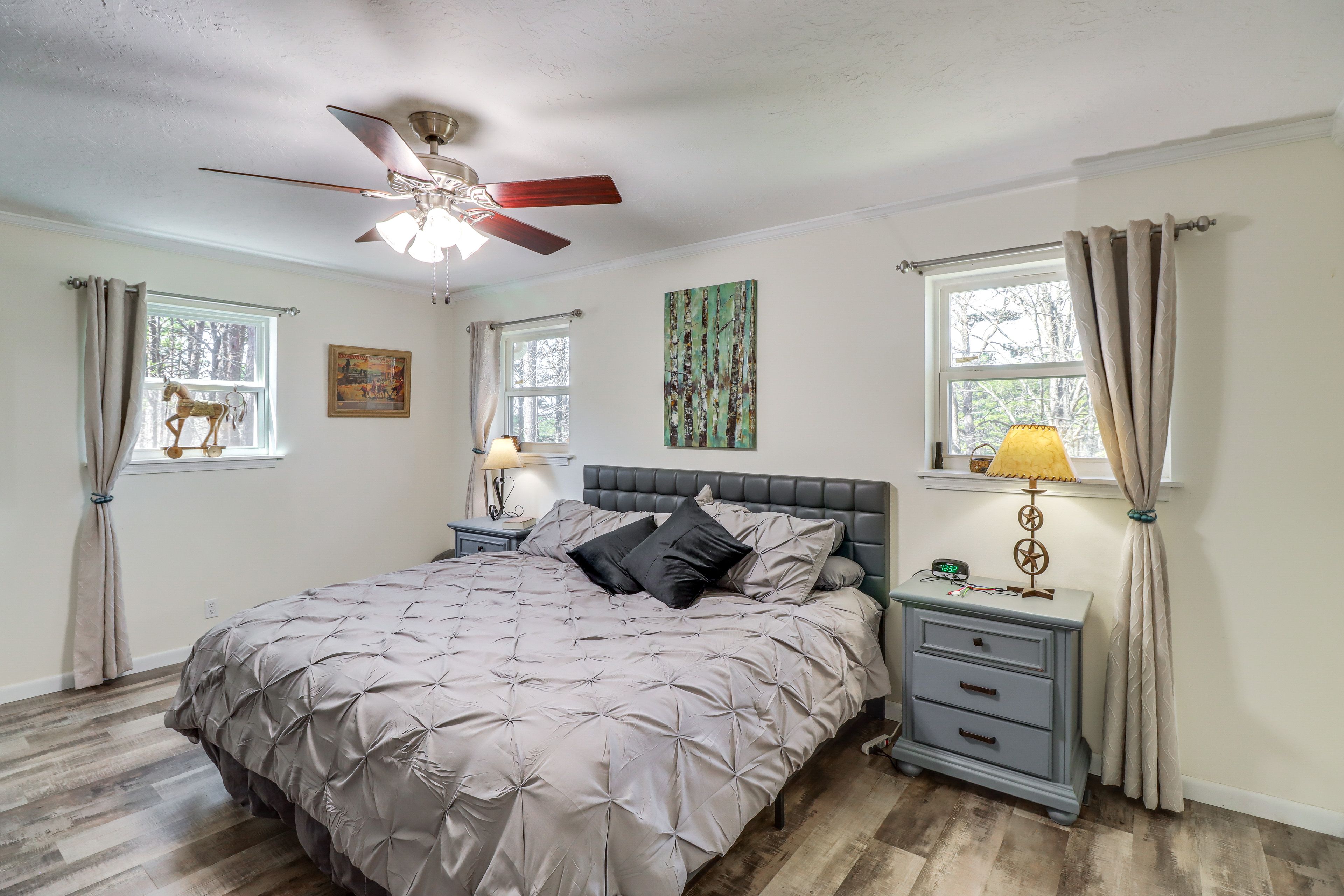 Bedroom 1 | King Bed | Smart TV