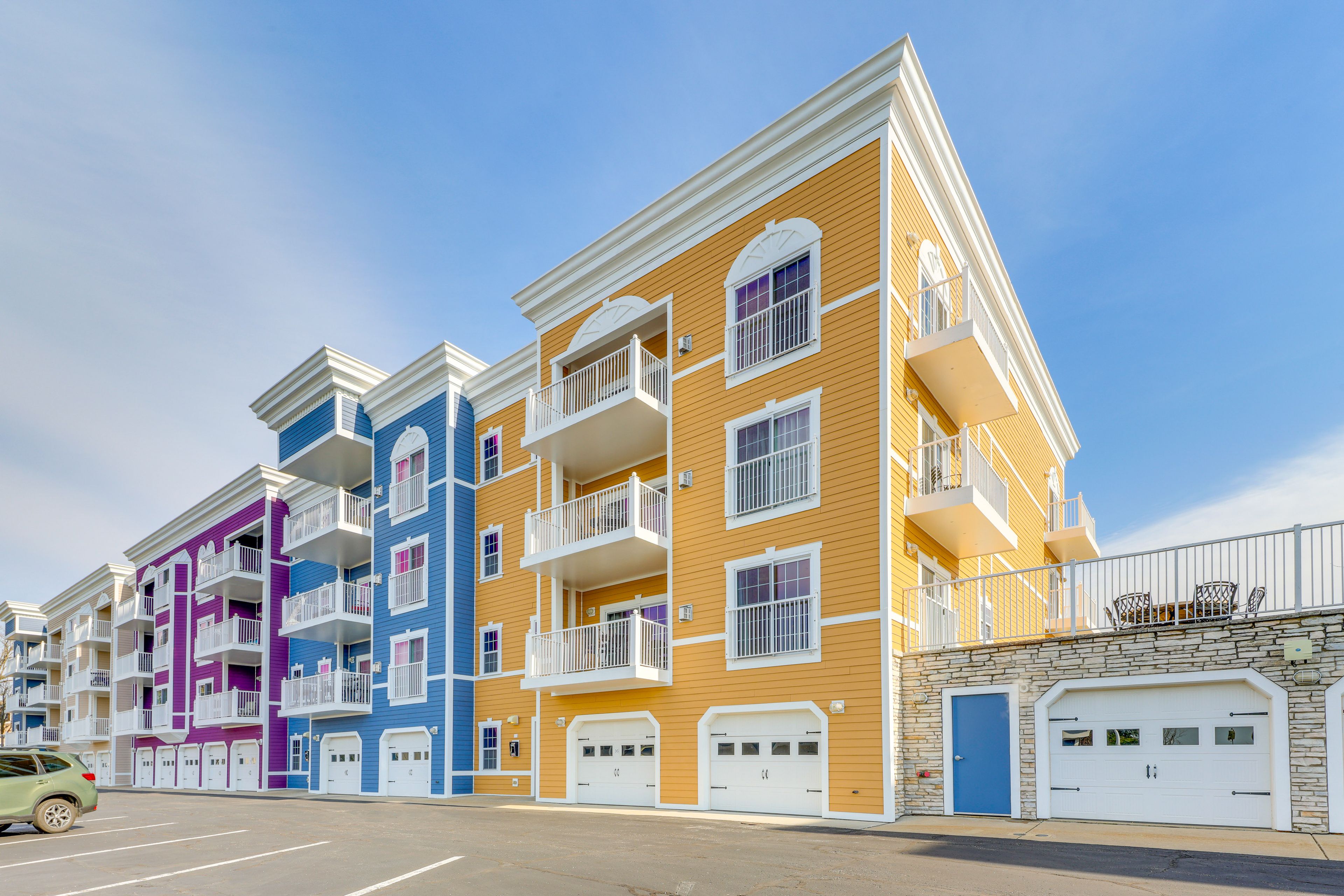 Parking | Community Lot (First-Come, First-Served)