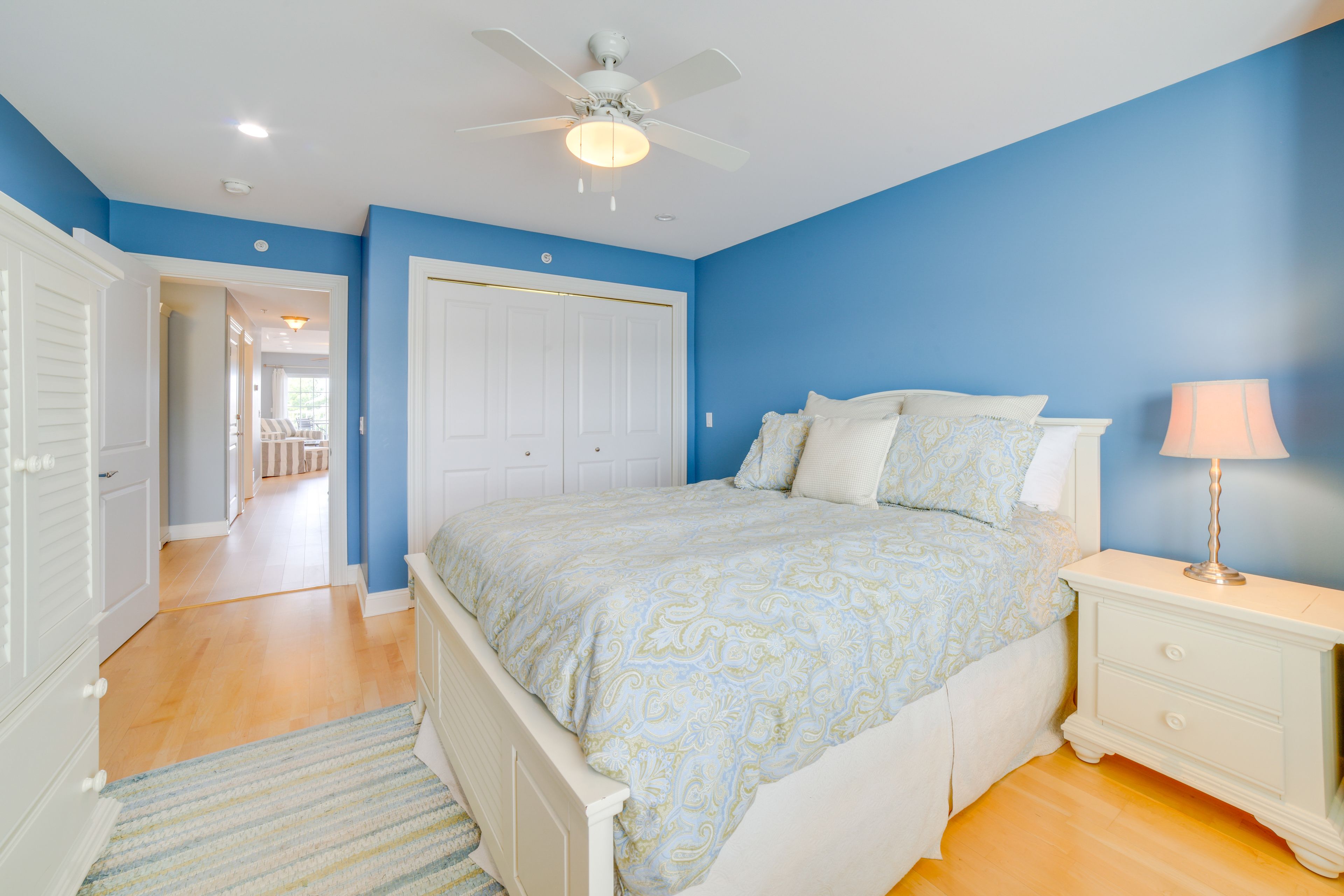 Bedroom 2 | Queen Bed