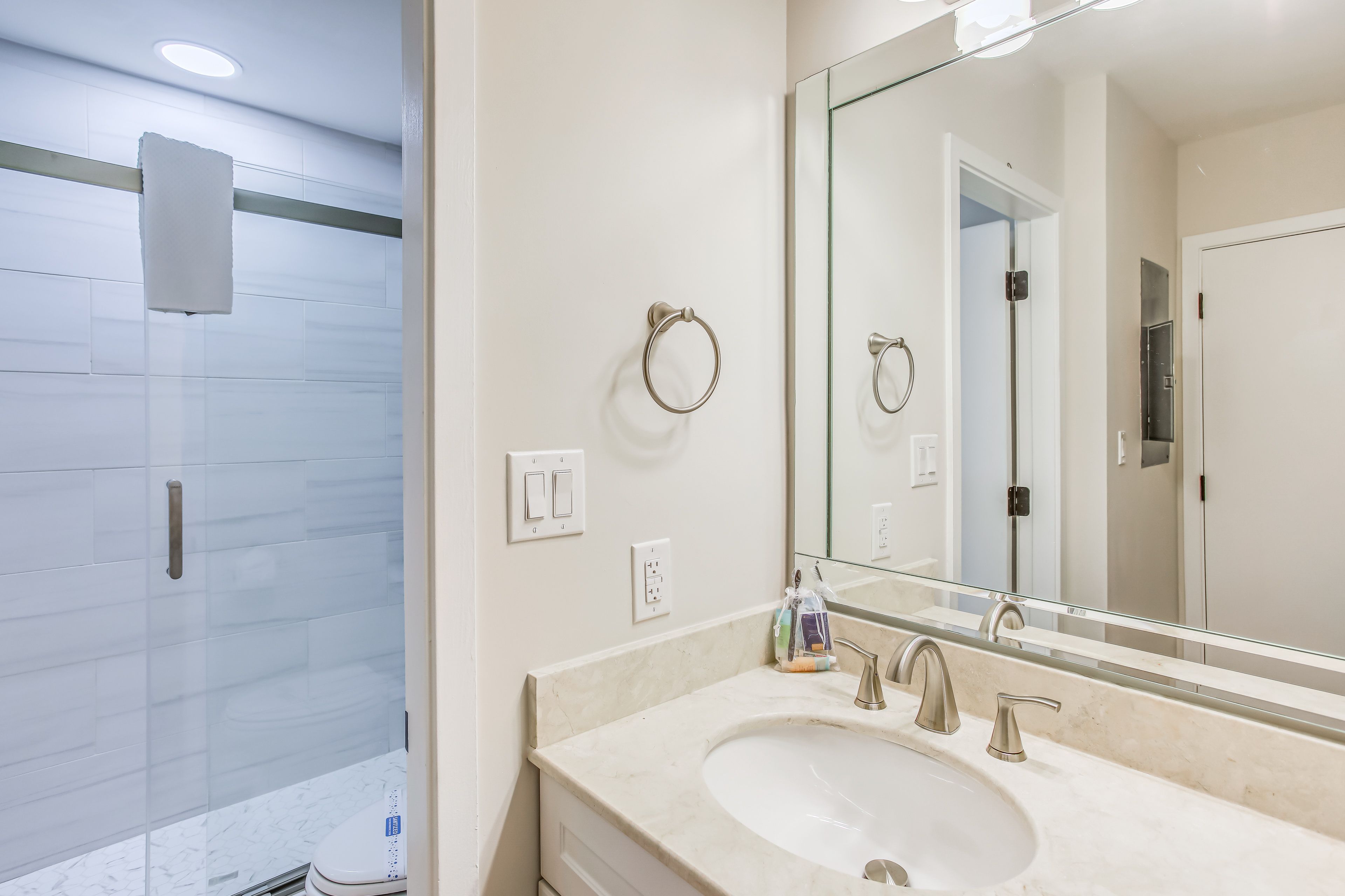 En-Suite Bathroom | Towels Provided